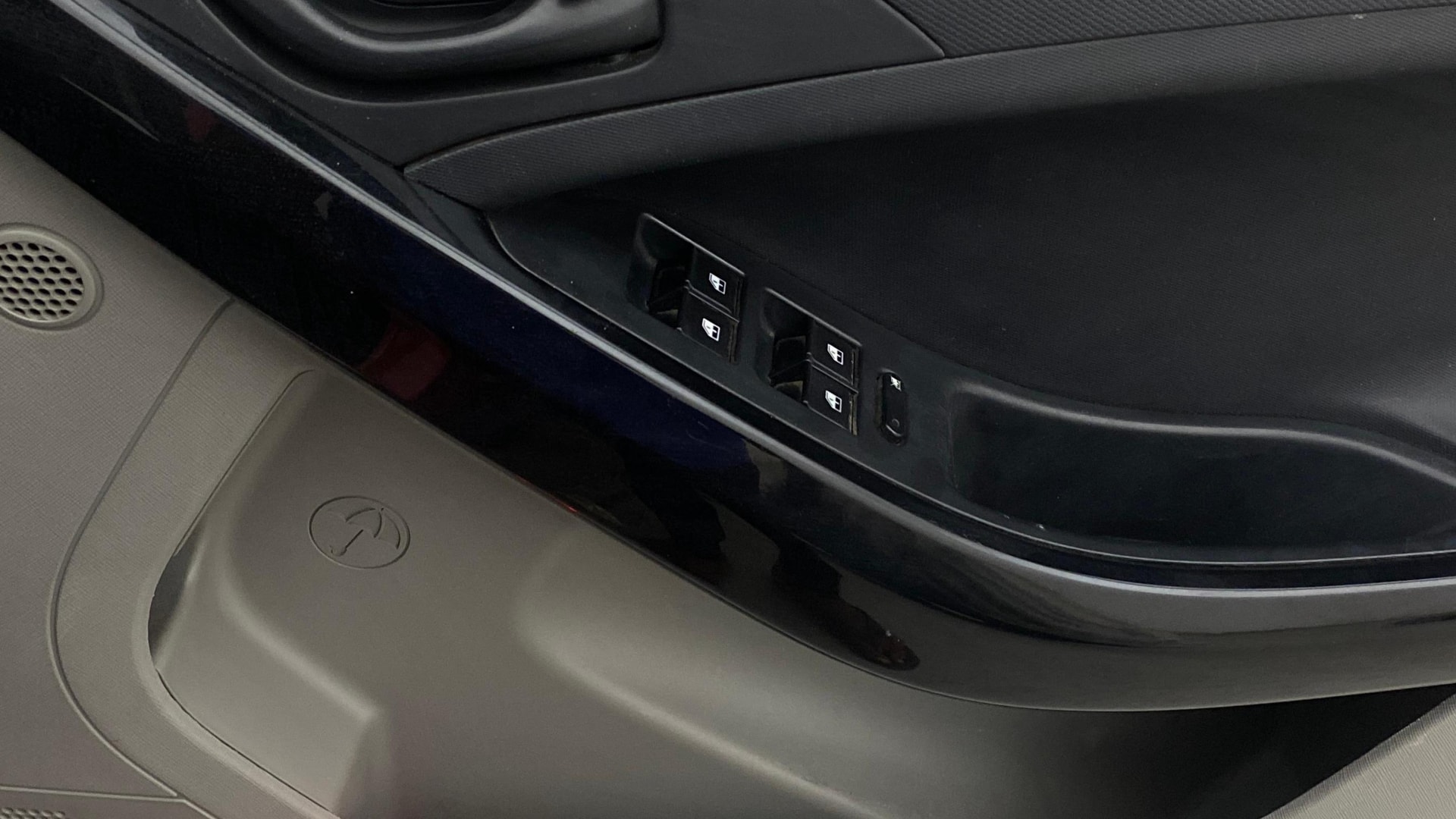 View 2018 Tata Nexon Revotron XM Image 32 Used 2018 Tata Nexon Revotron XM Image 32