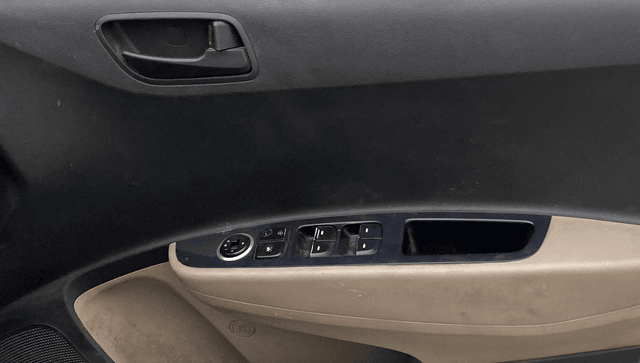 View Hyundai Grand i10 Image 32 Used Hyundai Grand i10 Image 32