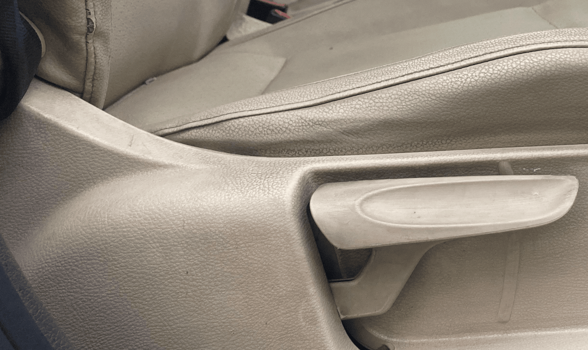 View 2016 Volkswagen Vento 1.2 L TSI Comfortline Petrol AT Image 18 Used 2016 Volkswagen Vento 1.2 L TSI Comfortline Petrol AT Image 18