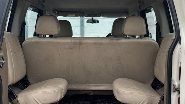 View Mahindra TUV300 Image 10 Used Mahindra TUV300 Image 10