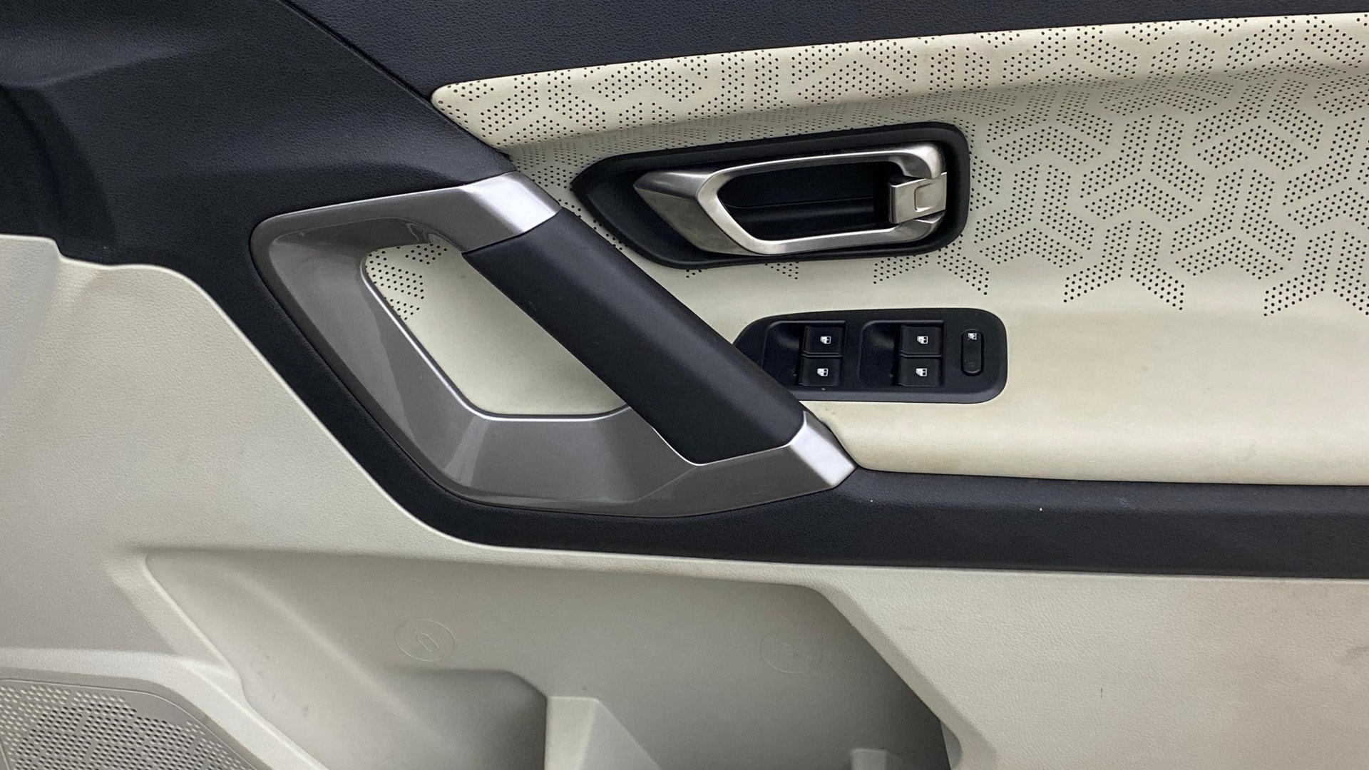 Used 2023 Tata Safari Used 2023 Tata Safari