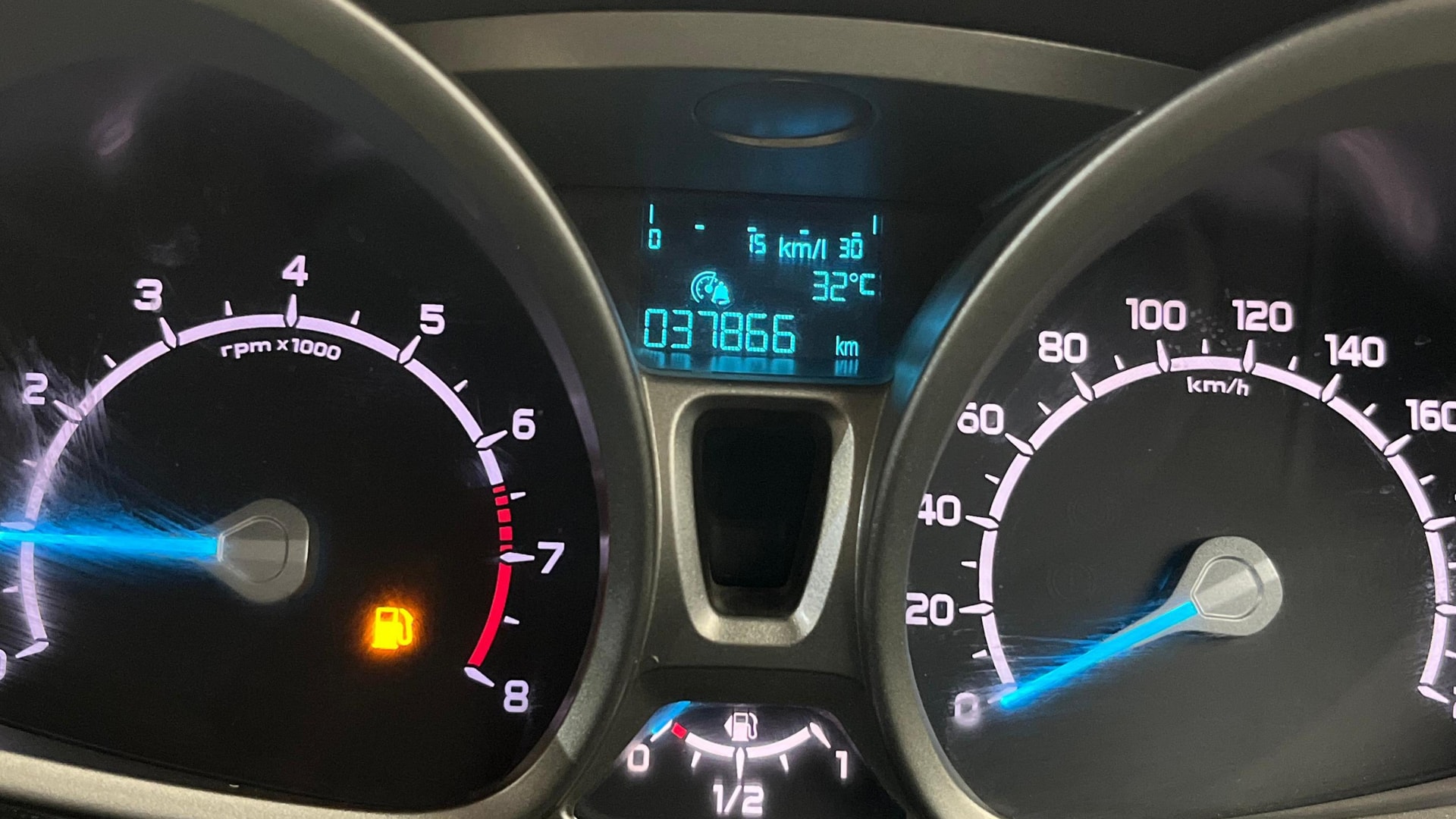 View 2017 Ford EcoSport 1.5 TDCi Diesel Ambiente BS IV Image 35 Used 2017 Ford EcoSport 1.5 TDCi Diesel Ambiente BS IV Image 35