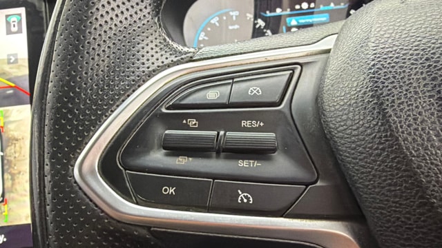 View MG Hector Plus Image 3 Used MG Hector Plus Image 3