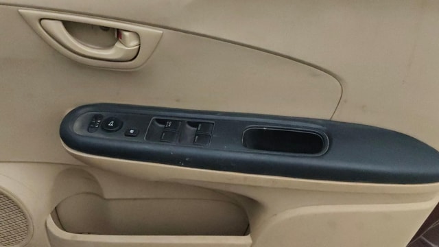 View Honda Mobilio Image 32 Used Honda Mobilio Image 32