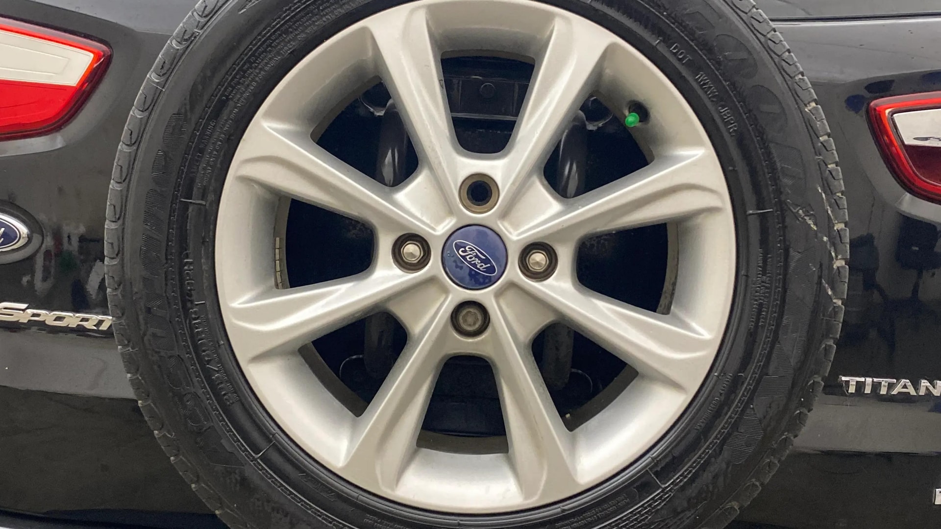 View 2019 Ford EcoSport 1.5 TDCi Diesel Ambiente BS IV Image 25 Used 2019 Ford EcoSport 1.5 TDCi Diesel Ambiente BS IV Image 25
