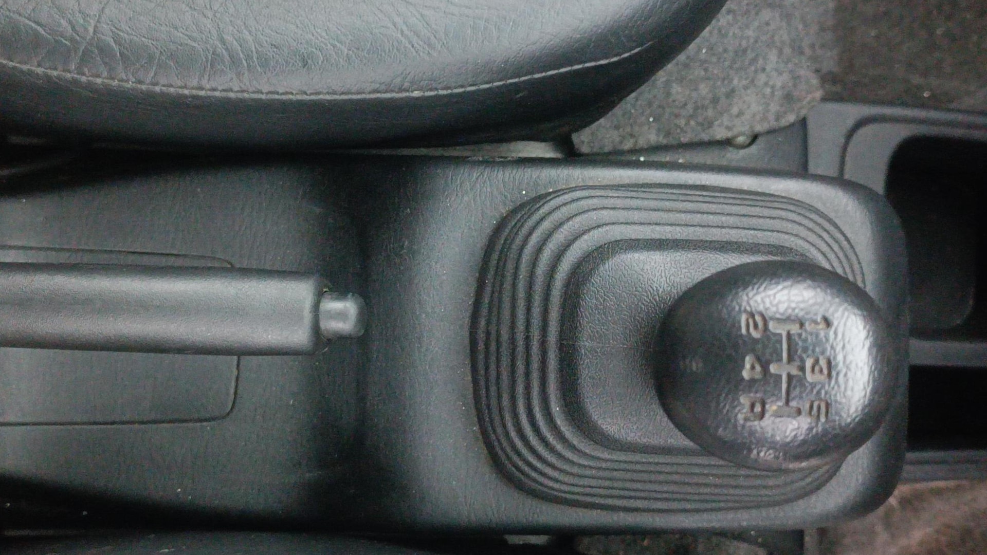 View 2021 Maruti Suzuki 1000 Base Variant Image 37 Used 2021 Maruti Suzuki 1000 Base Variant Image 37