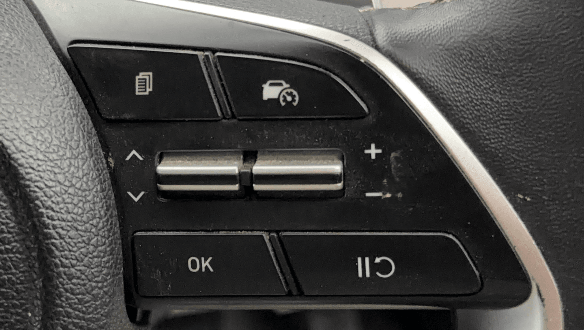 View 2023 Hyundai Venue S (O) 1.0 Turbo Petrol DCT Image 3 Used 2023 Hyundai Venue S (O) 1.0 Turbo Petrol DCT Image 3