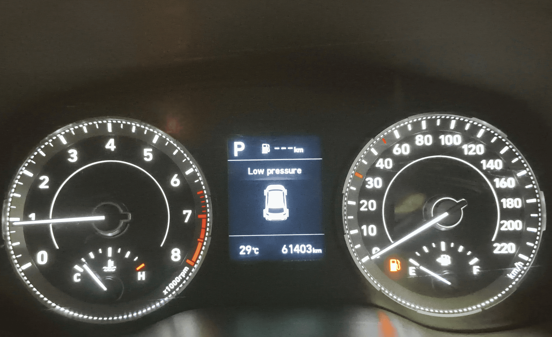 View 2021 Hyundai Venue SX Plus 1.0 Petrol AT Image 21 Used 2021 Hyundai Venue SX Plus 1.0 Petrol AT Image 21