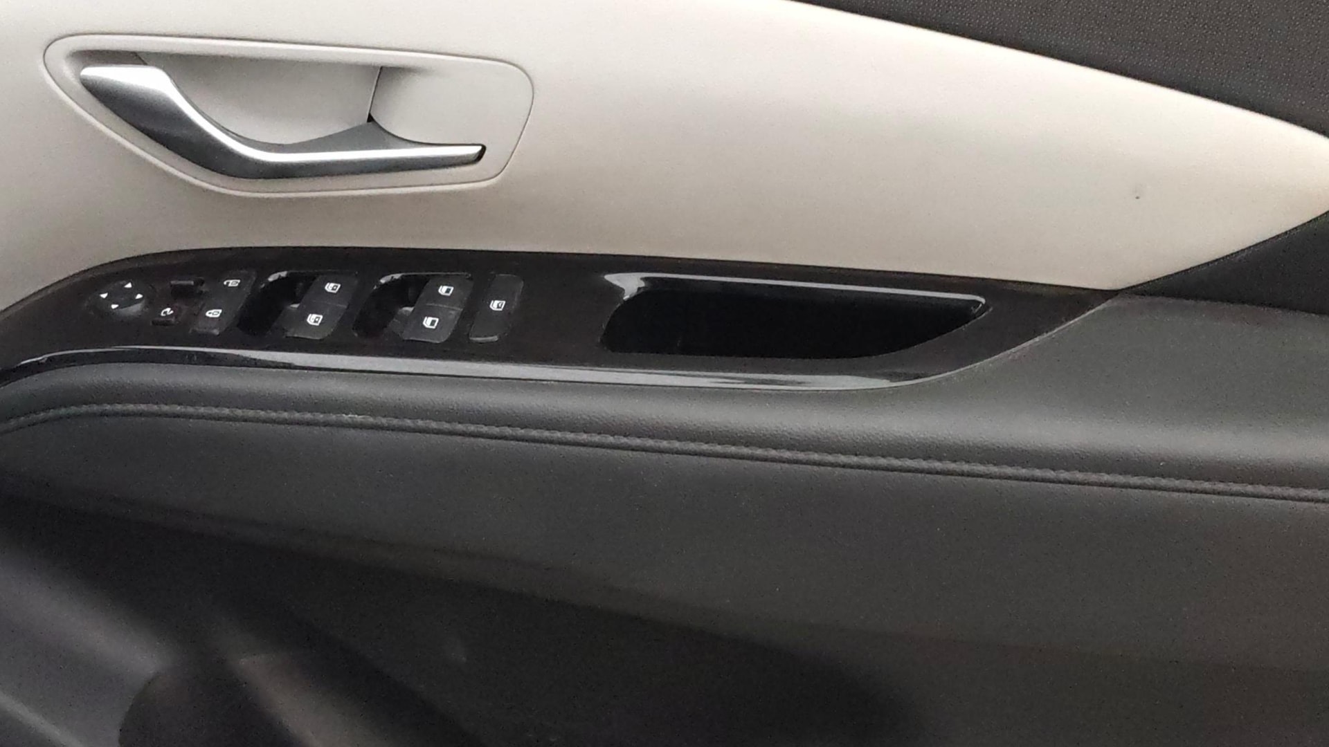 View 2024 Hyundai Tucson Signature 2.0 AT Petrol Image 35 Used 2024 Hyundai Tucson Signature 2.0 AT Petrol Image 35