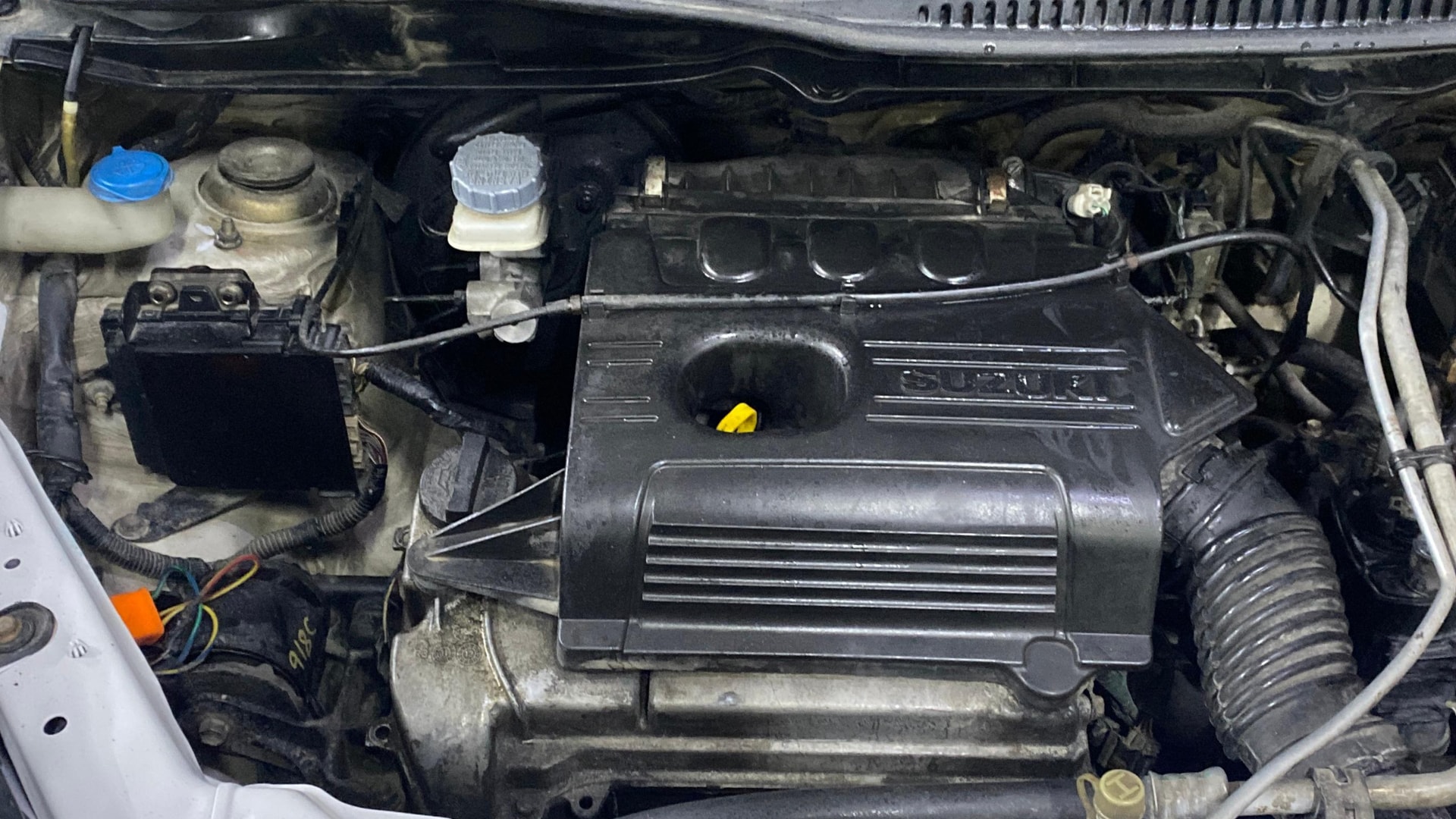 View 2016 Maruti Suzuki 1000 Base Variant Image 3 Used 2016 Maruti Suzuki 1000 Base Variant Image 3