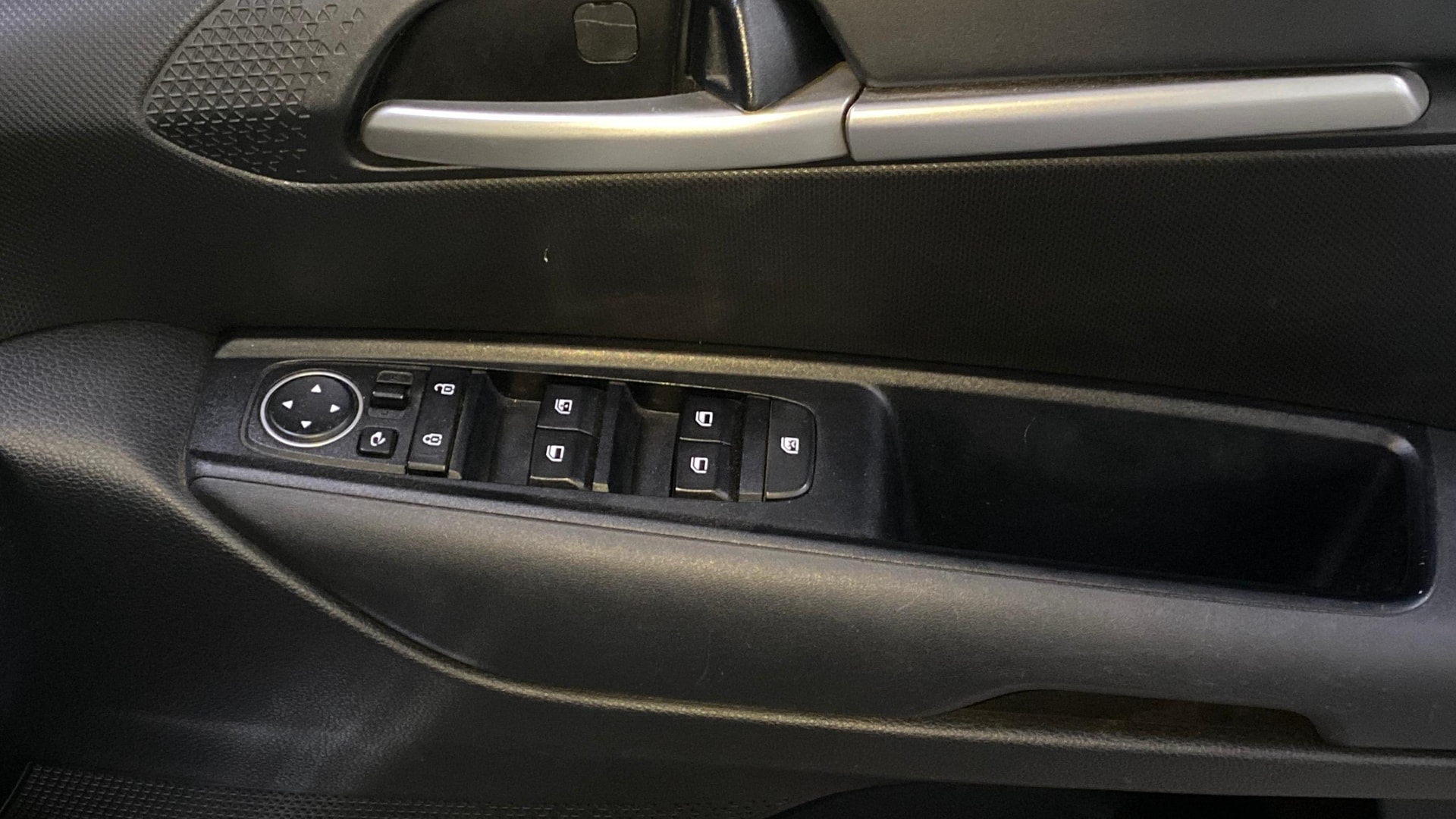 View 2023 Kia Sonet HTK Plus Diesel Image 33 Used 2023 Kia Sonet HTK Plus Diesel Image 33