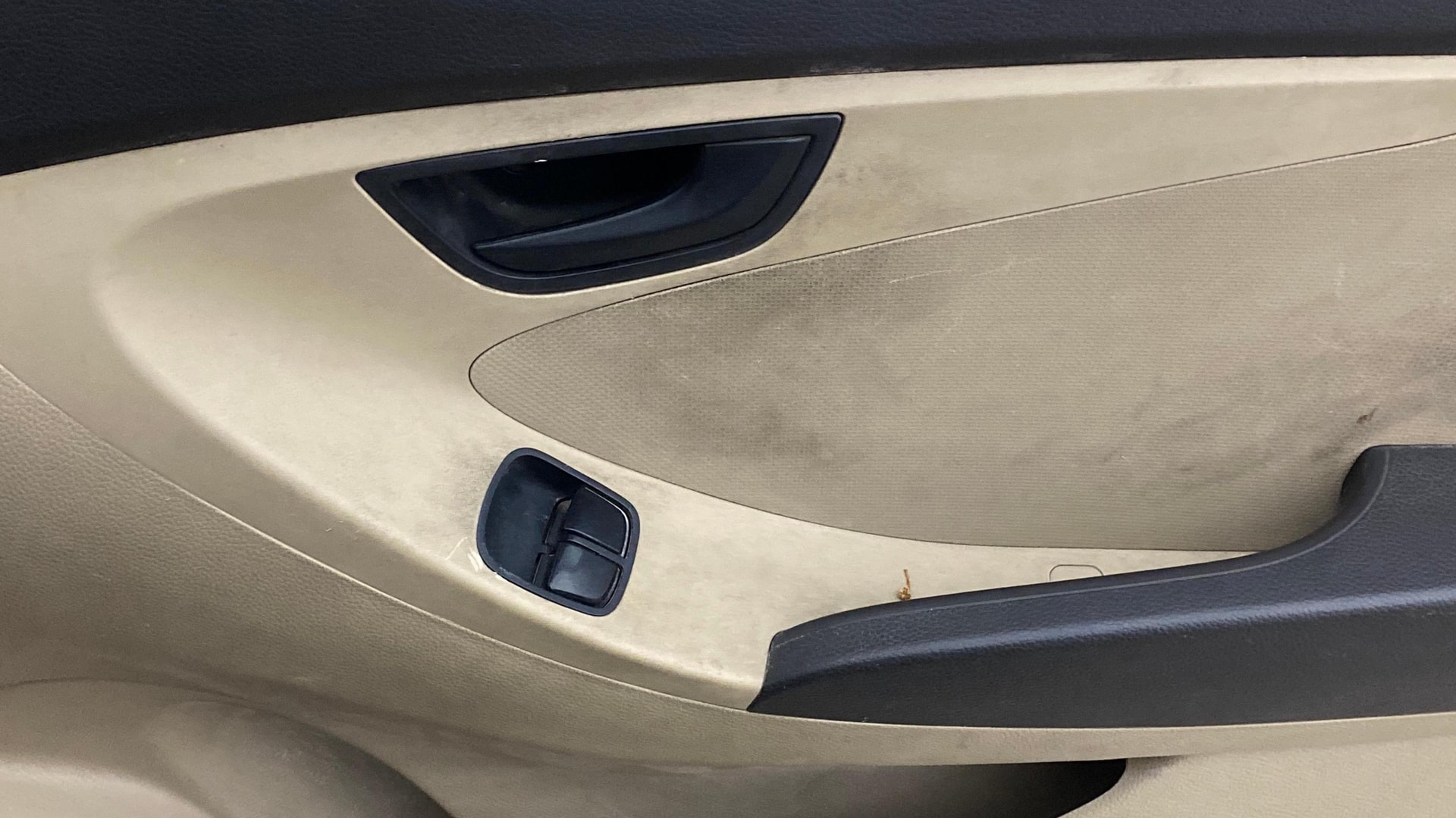 View 2018 Hyundai EON Era Plus Image 32 Used 2018 Hyundai EON Era Plus Image 32