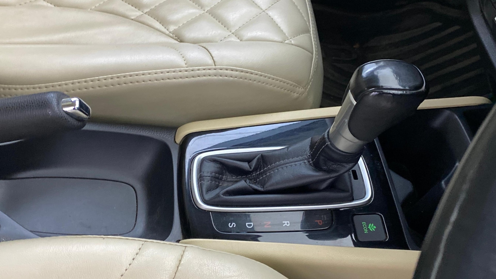 View 2021 Honda City ZX MT Diesel Anniversary Edition Image 41 Used 2021 Honda City ZX MT Diesel Anniversary Edition Image 41