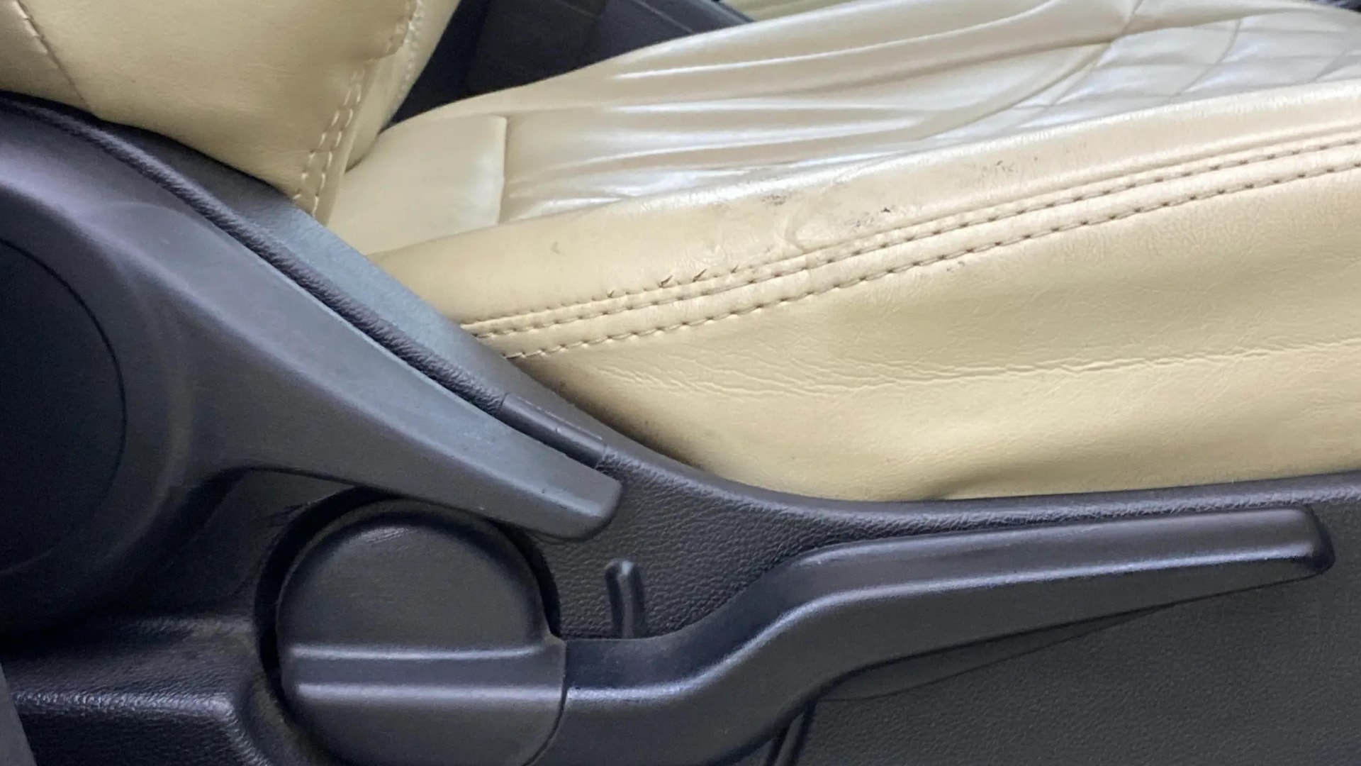 View 2021 Honda City ZX MT Diesel Anniversary Edition Image 19 Used 2021 Honda City ZX MT Diesel Anniversary Edition Image 19