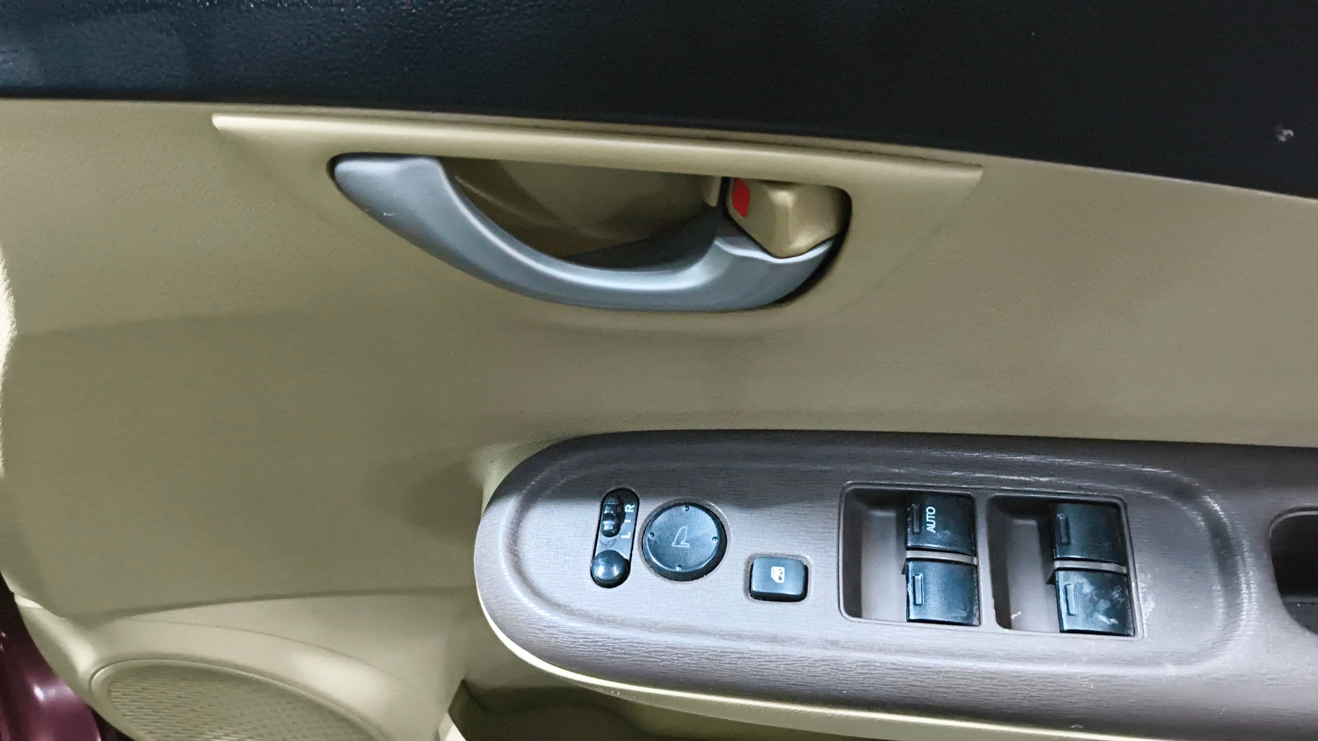 View 2014 Honda Amaze E MT Petrol BS IV Image 33 Used 2014 Honda Amaze E MT Petrol BS IV Image 33