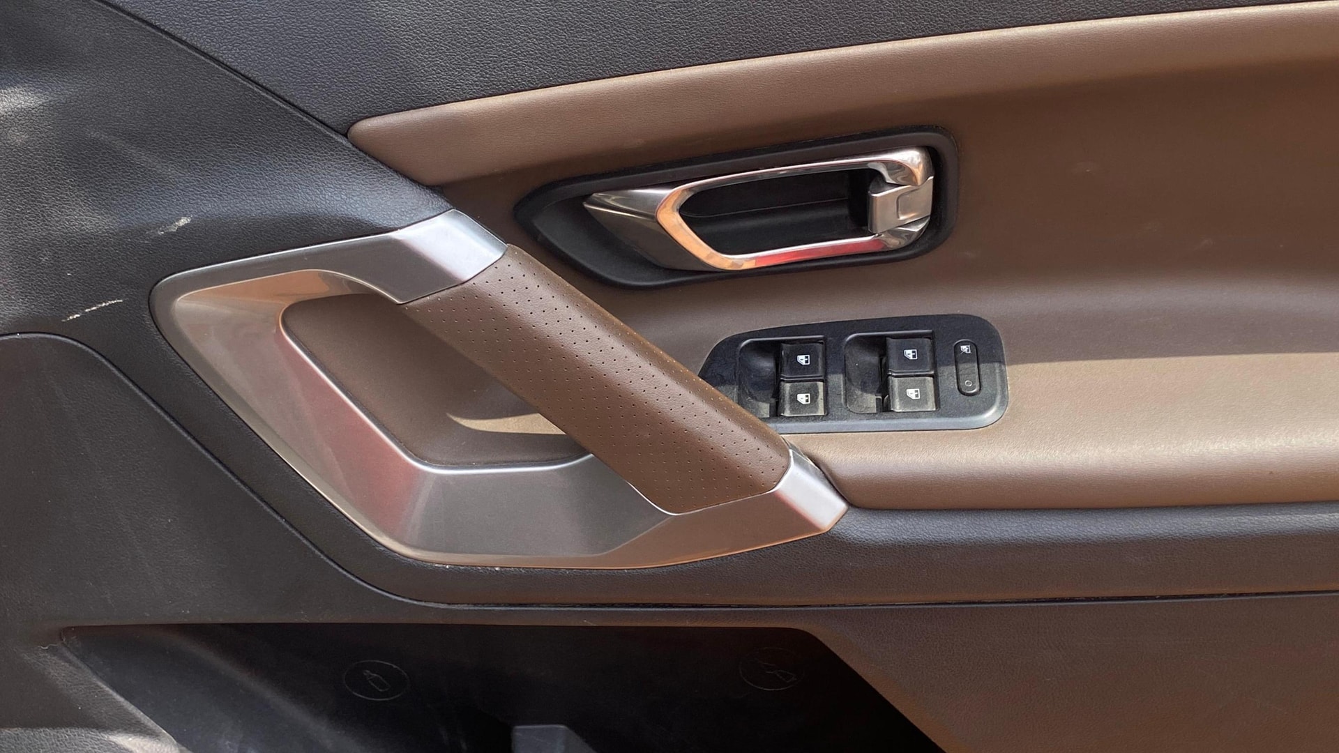 View 2020 Tata Harrier XE Image 39 Used 2020 Tata Harrier XE Image 39