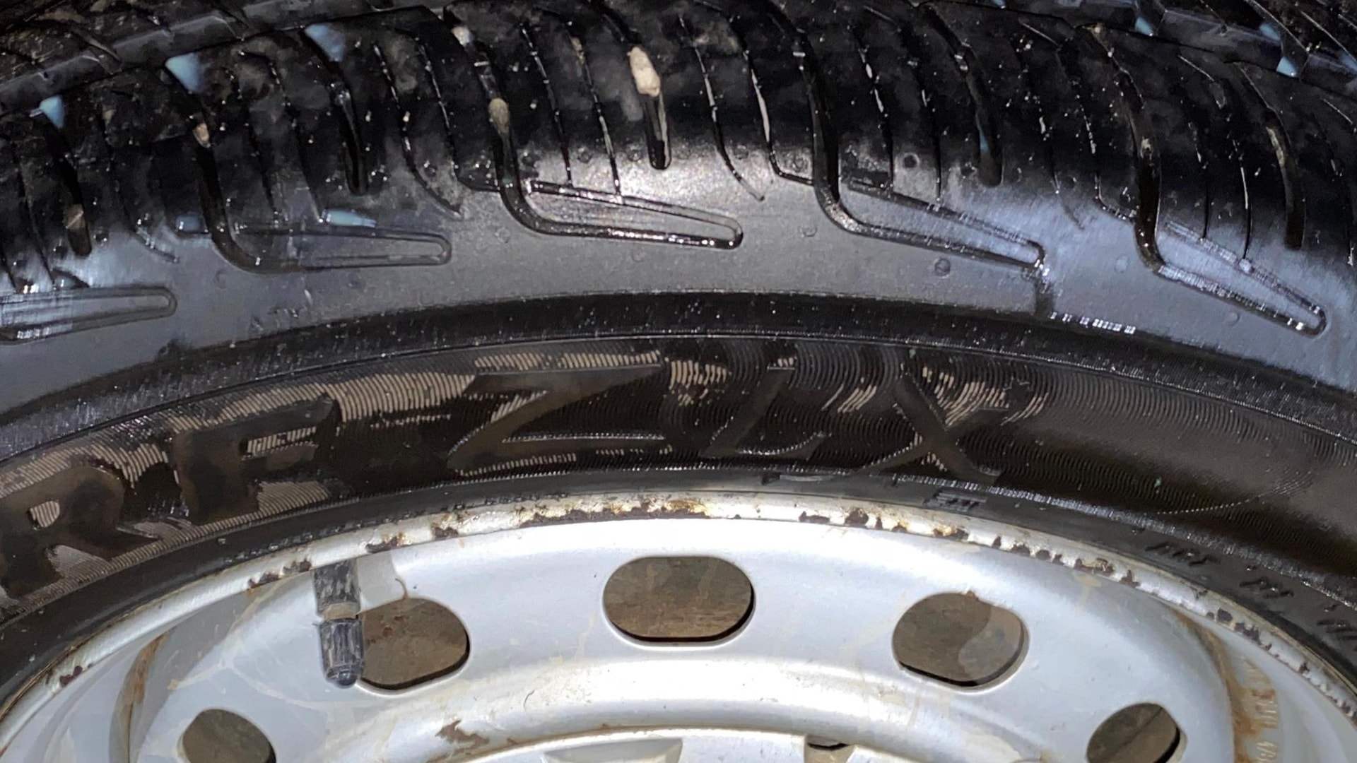 View 2017 Mahindra KUV100 K2 6 STR Image 19 Used 2017 Mahindra KUV100 K2 6 STR Image 19