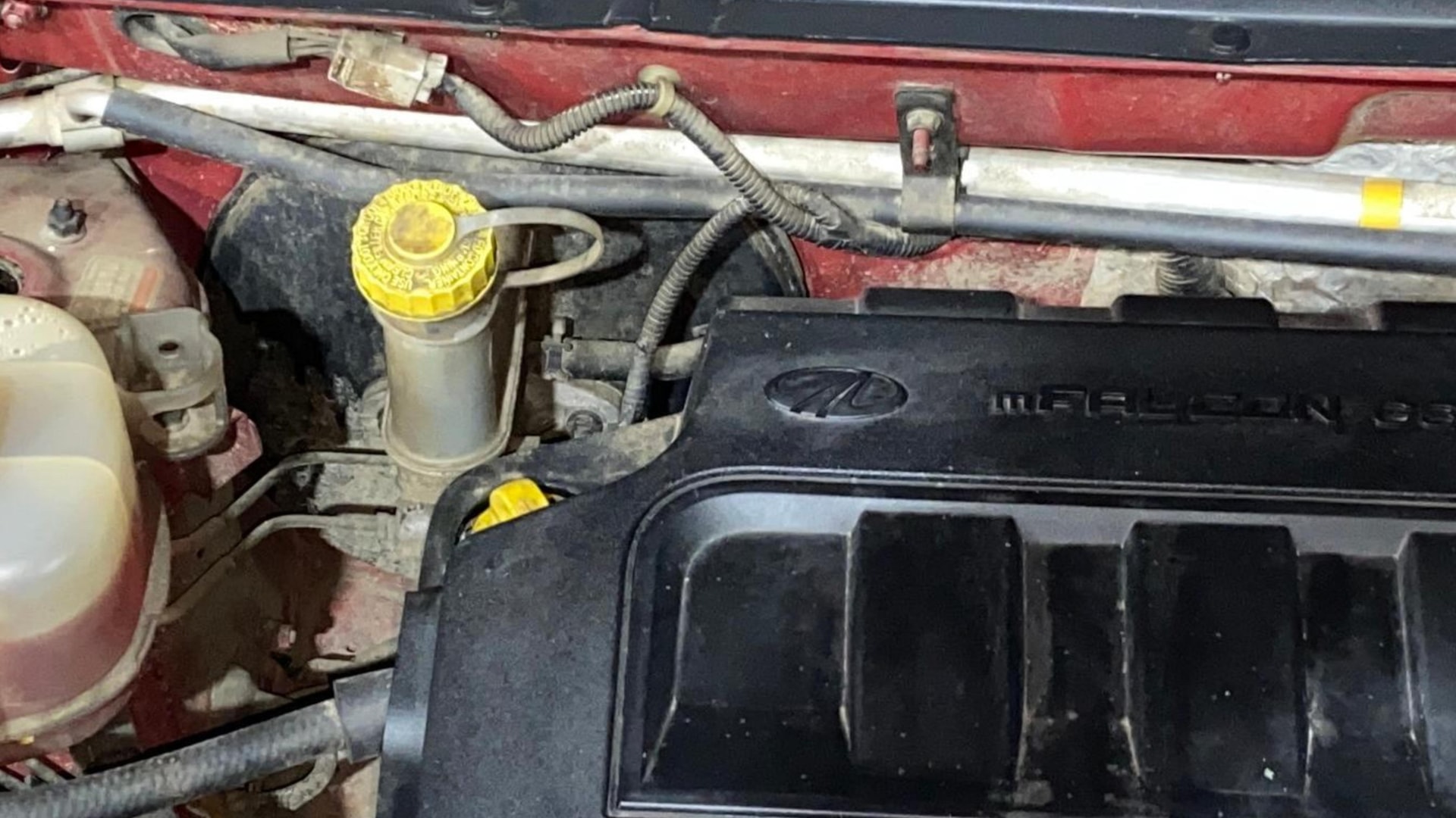 View 2017 Mahindra KUV100 K2 6 STR Image 3 Used 2017 Mahindra KUV100 K2 6 STR Image 3