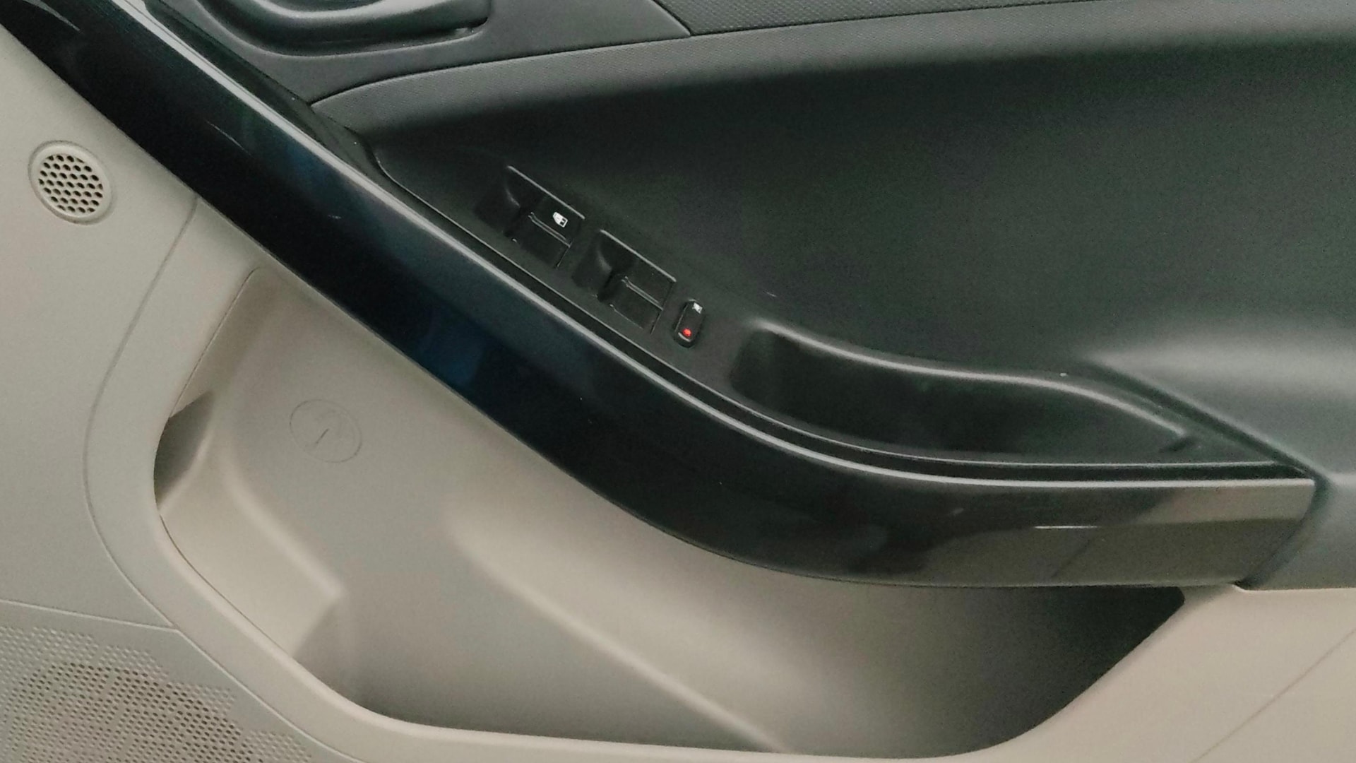 View 2020 Tata Nexon Revotron XM Image 33 Used 2020 Tata Nexon Revotron XM Image 33