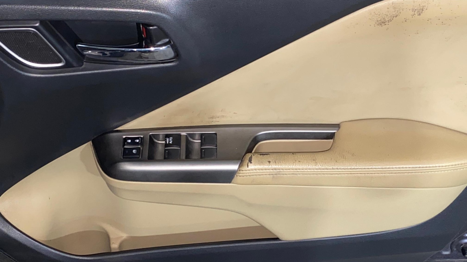 View 2018 Honda City ZX MT Diesel Anniversary Edition Image 34 Used 2018 Honda City ZX MT Diesel Anniversary Edition Image 34
