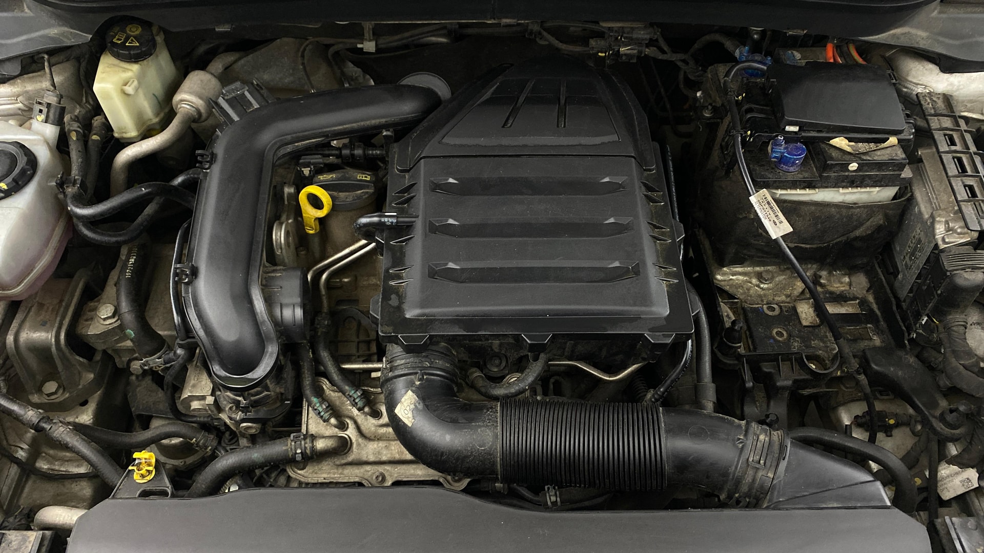 View 2021 Skoda Kushaq Style 1.0 TSI MT Image 44 Used 2021 Skoda Kushaq Style 1.0 TSI MT Image 44