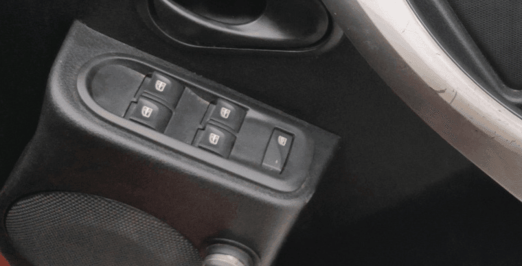 View 2020 Renault Duster 1.3L Turbo Petrol RXE Image 37 Used 2020 Renault Duster 1.3L Turbo Petrol RXE Image 37