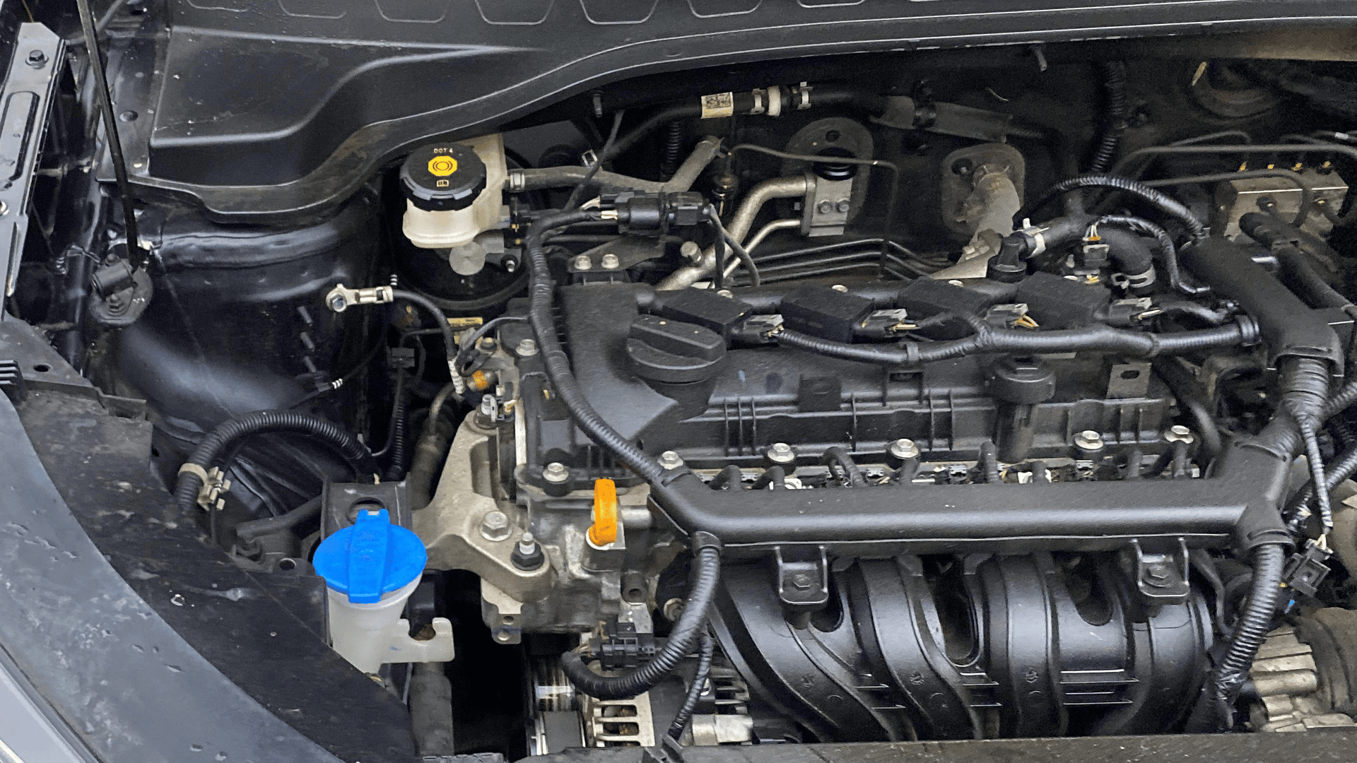 View 2024 Kia Sonet HTE Petrol Image 3 Used 2024 Kia Sonet HTE Petrol Image 3