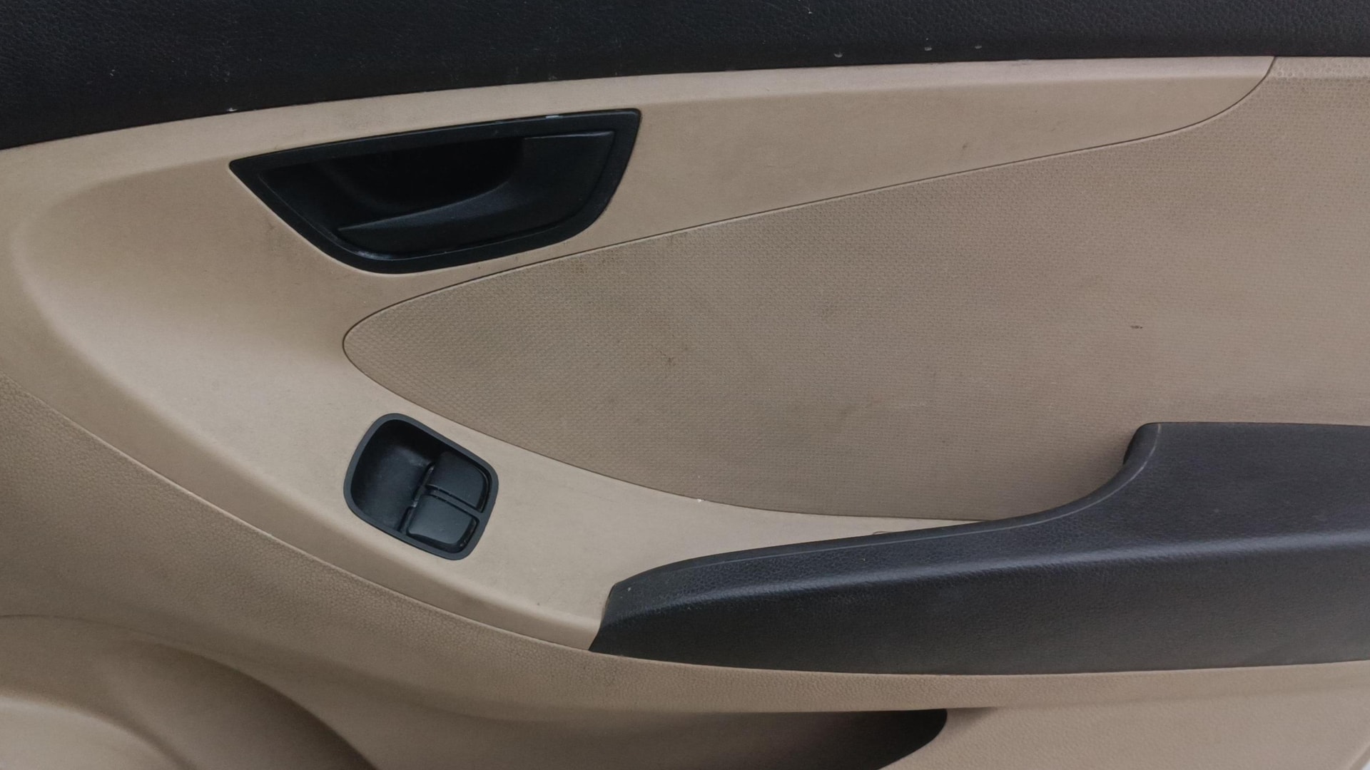 View 2018 Hyundai EON Magna Plus Image 32 Used 2018 Hyundai EON Magna Plus Image 32