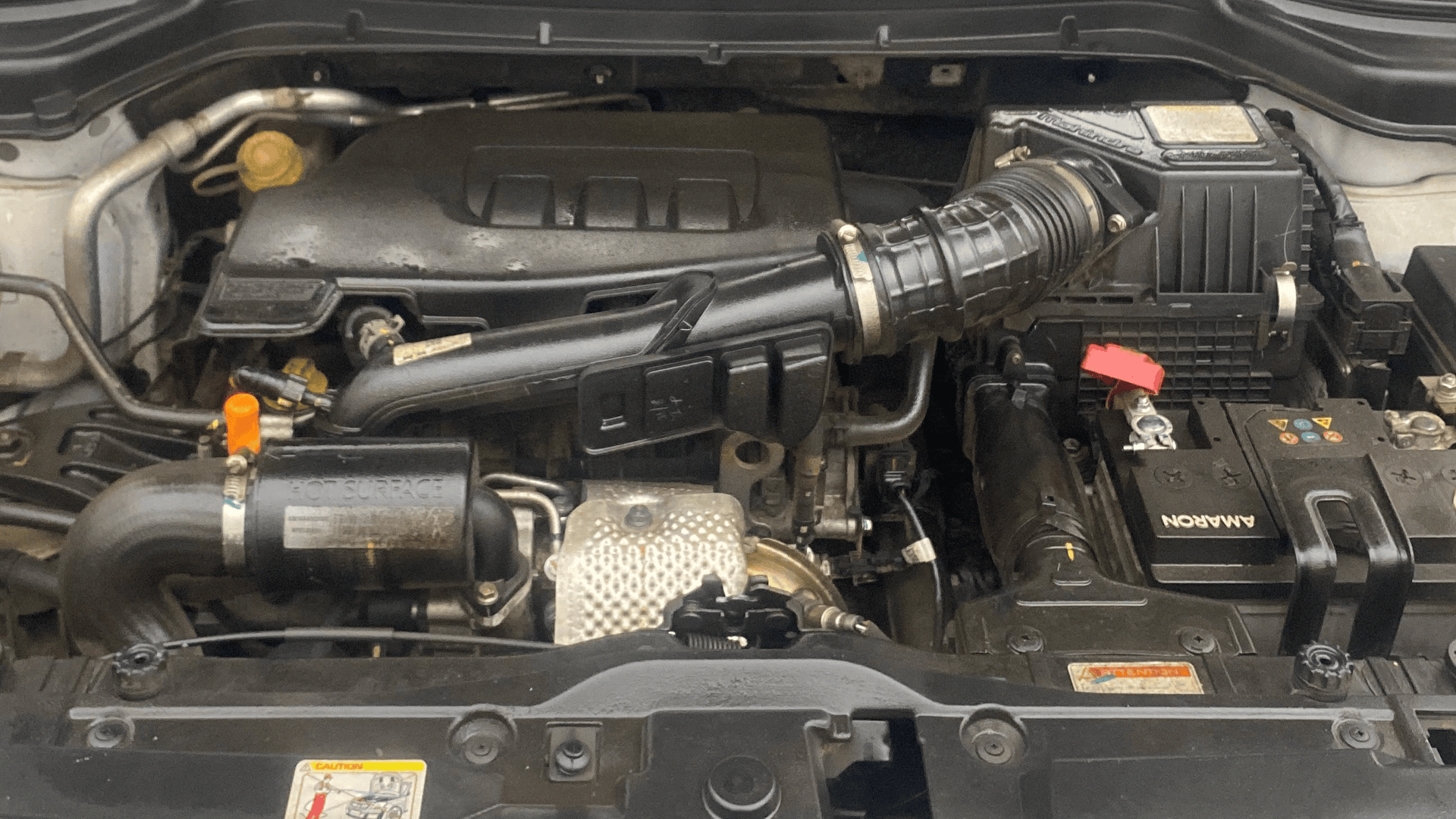 View 2023 Mahindra XUV300 W4 Petrol BS IV Image 43 Used 2023 Mahindra XUV300 W4 Petrol BS IV Image 43
