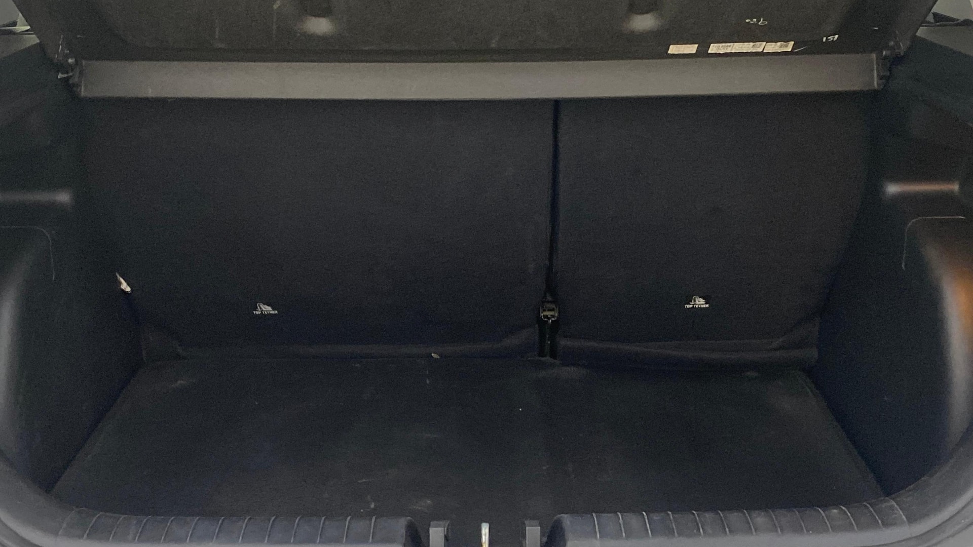 View 2019 Hyundai Venue E 1.2 Petrol BS IV Image 11 Used 2019 Hyundai Venue E 1.2 Petrol BS IV Image 11