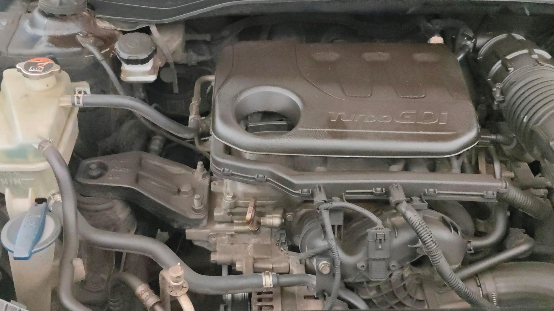 View 2019 Hyundai Venue SX Plus 1.0 Petrol AT Image 4 Used 2019 Hyundai Venue SX Plus 1.0 Petrol AT Image 4