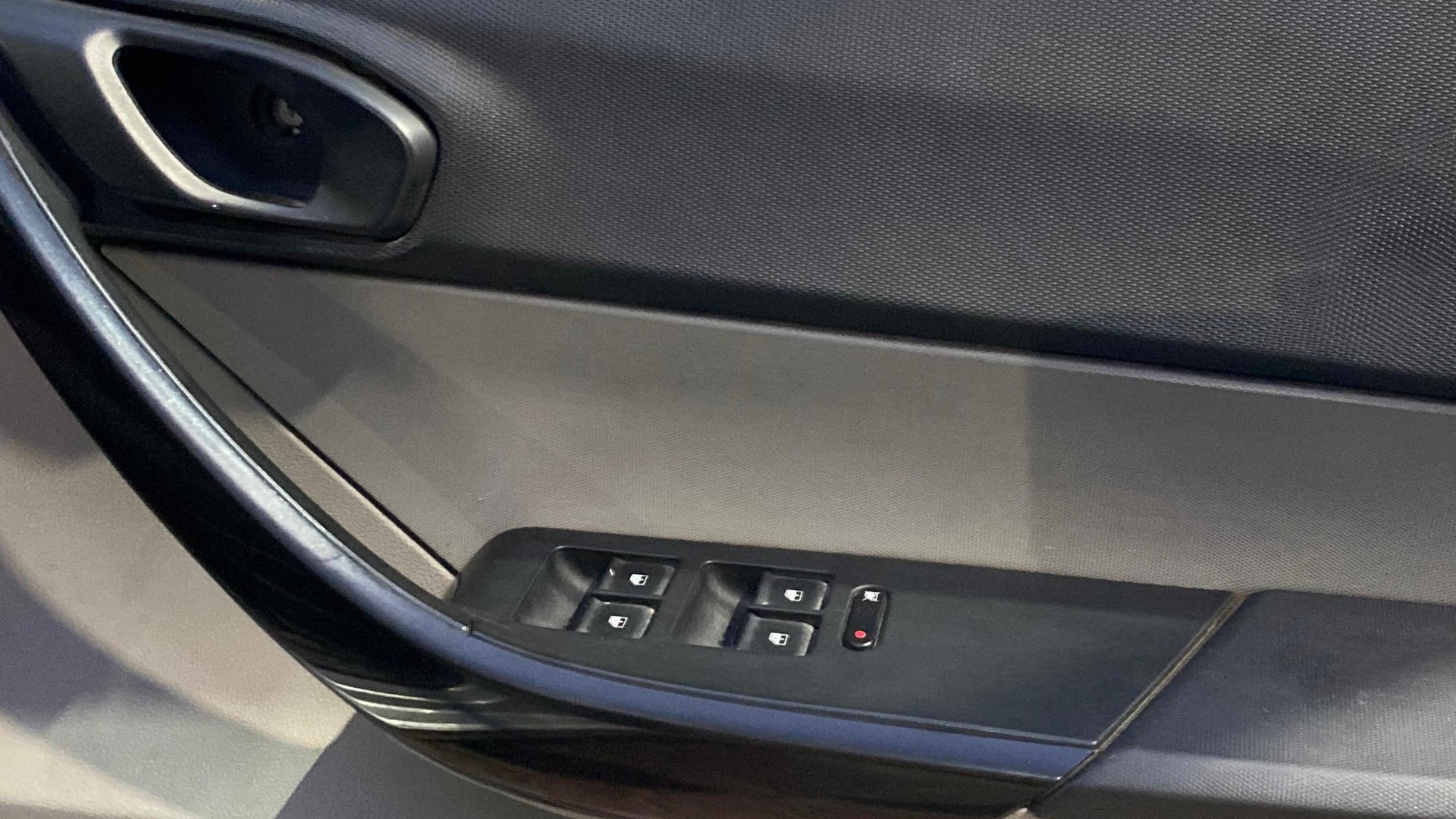 View 2017 Tata Tiago Revotorq XB Image 32 Used 2017 Tata Tiago Revotorq XB Image 32