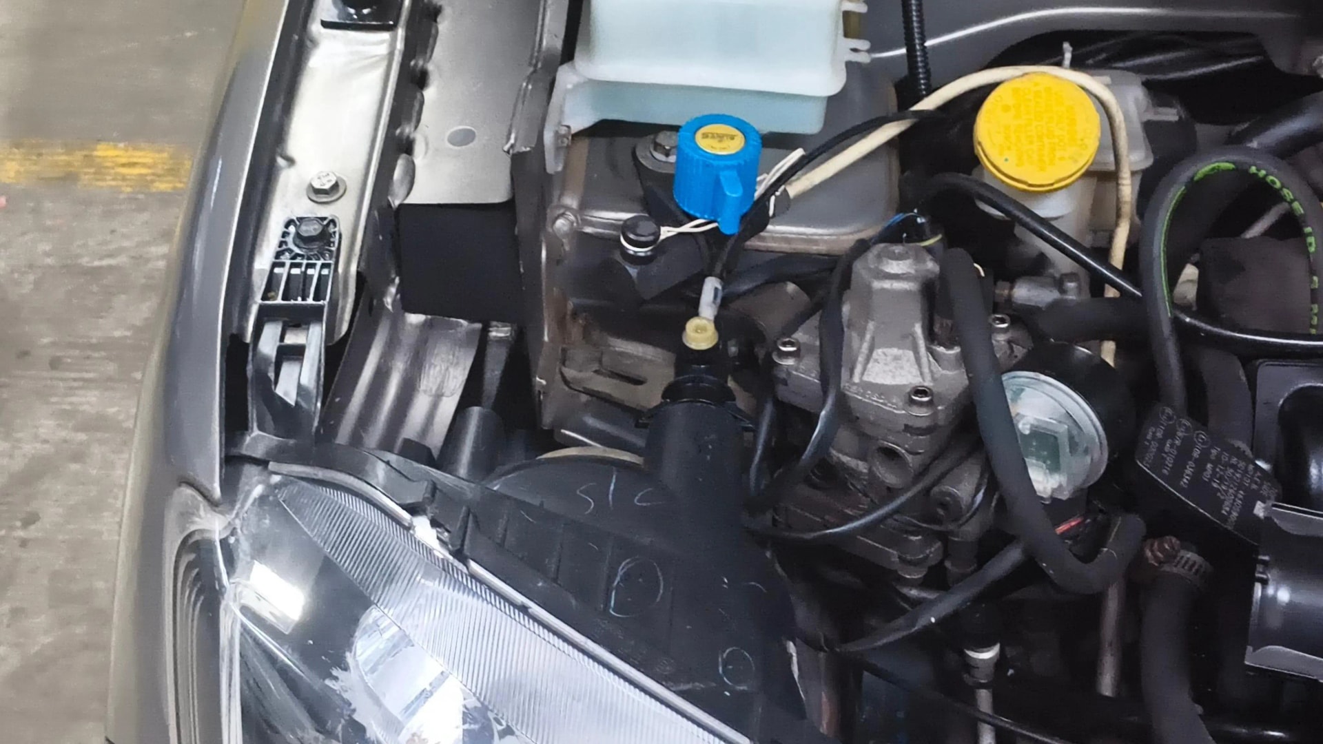 View 2019 Renault Kwid RXL 1.0 BS IV Image 3 Used 2019 Renault Kwid RXL 1.0 BS IV Image 3