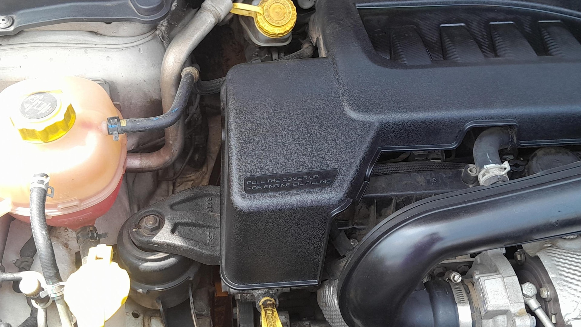 View 2019 Mahindra XUV300 W4 Petrol BS IV Image 26 Used 2019 Mahindra XUV300 W4 Petrol BS IV Image 26