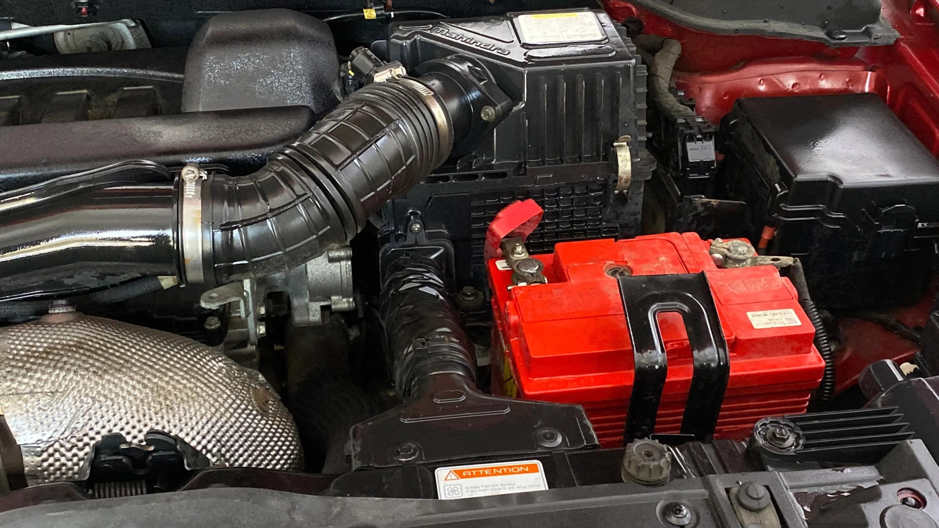 View 2019 Mahindra XUV300 W4 Petrol BS IV Image 13 Used 2019 Mahindra XUV300 W4 Petrol BS IV Image 13