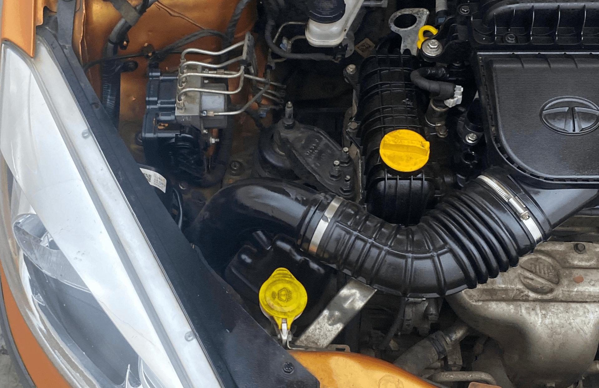 View 2017 Tata Tiago Revotorq XB Image 4 Used 2017 Tata Tiago Revotorq XB Image 4