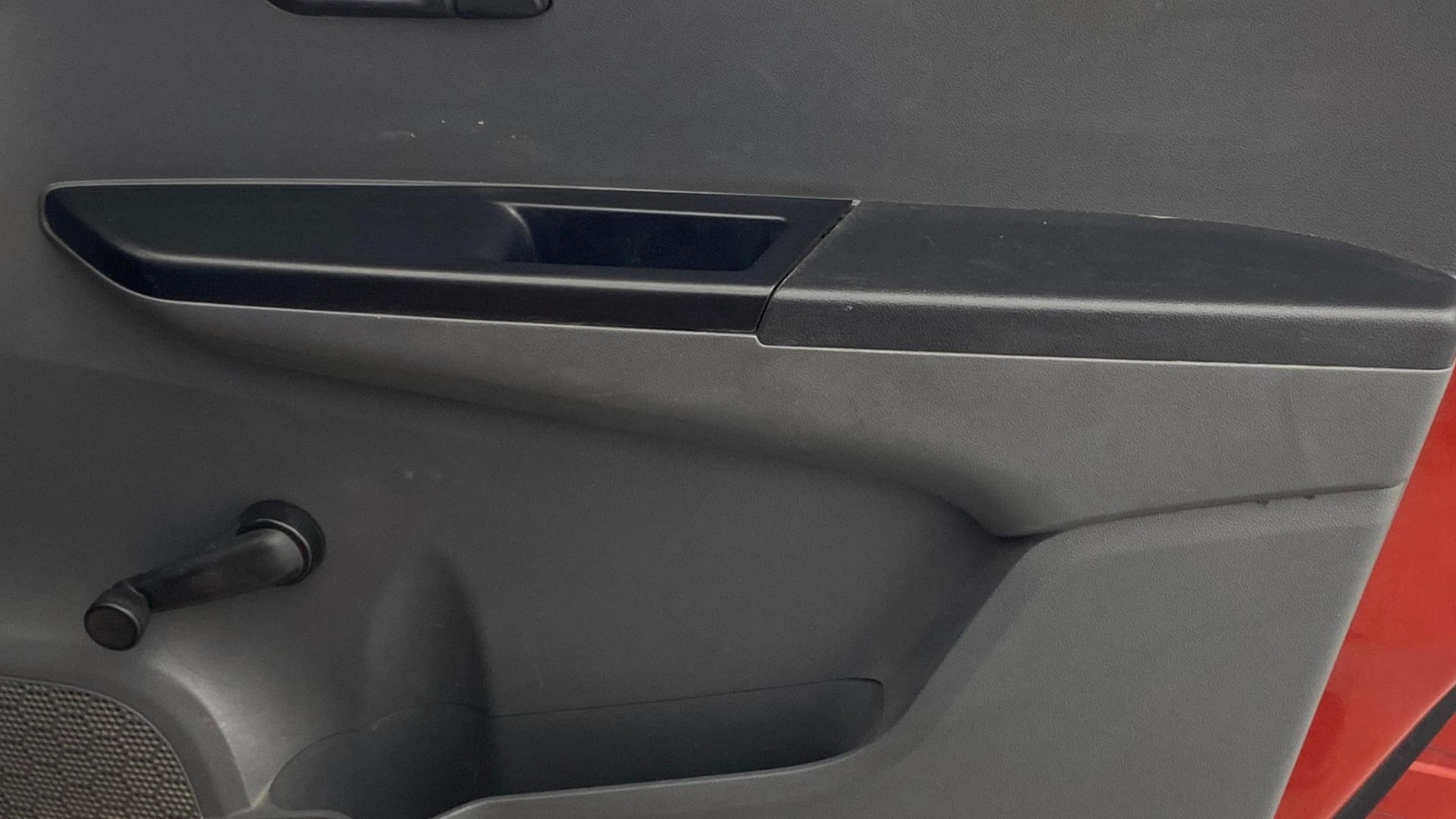 View 2018 Mahindra KUV100 K2 Petrol BS IV Image 33 Used 2018 Mahindra KUV100 K2 Petrol BS IV Image 33