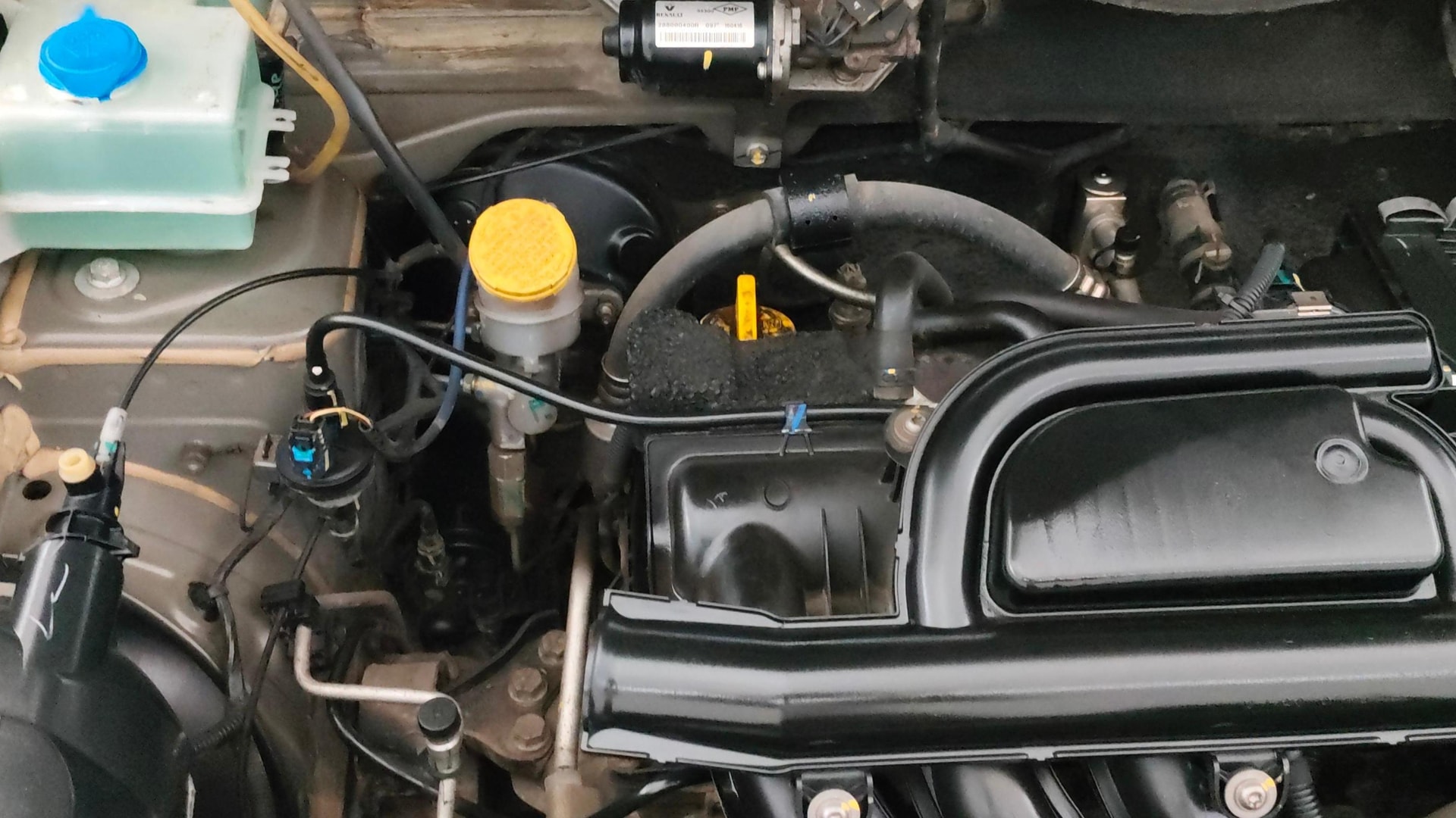View 2016 Renault Kwid RXL Image 3 Used 2016 Renault Kwid RXL Image 3