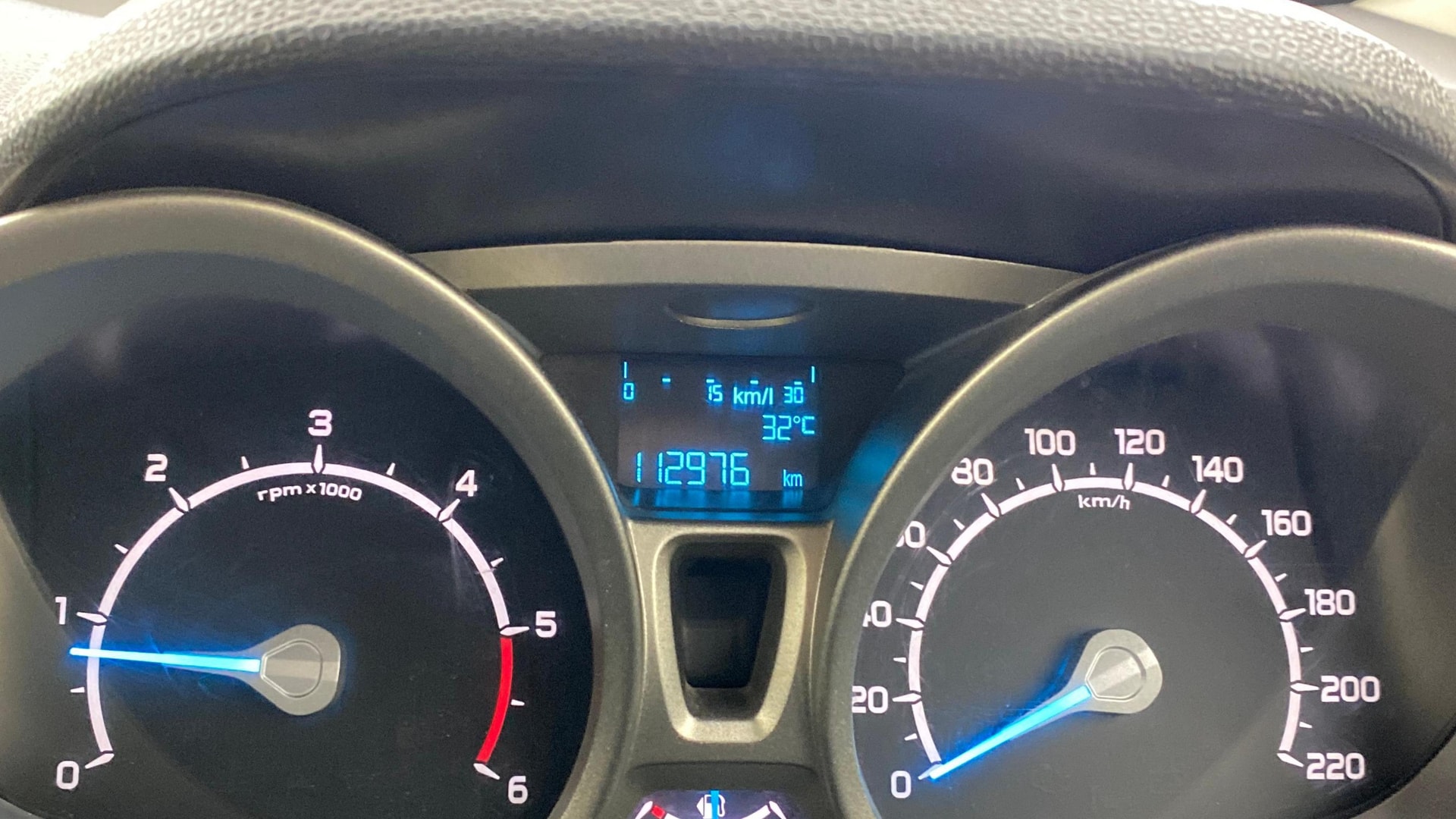 View 2016 Ford EcoSport 1.5 TDCi Diesel Ambiente BS IV Image 19 Used 2016 Ford EcoSport 1.5 TDCi Diesel Ambiente BS IV Image 19
