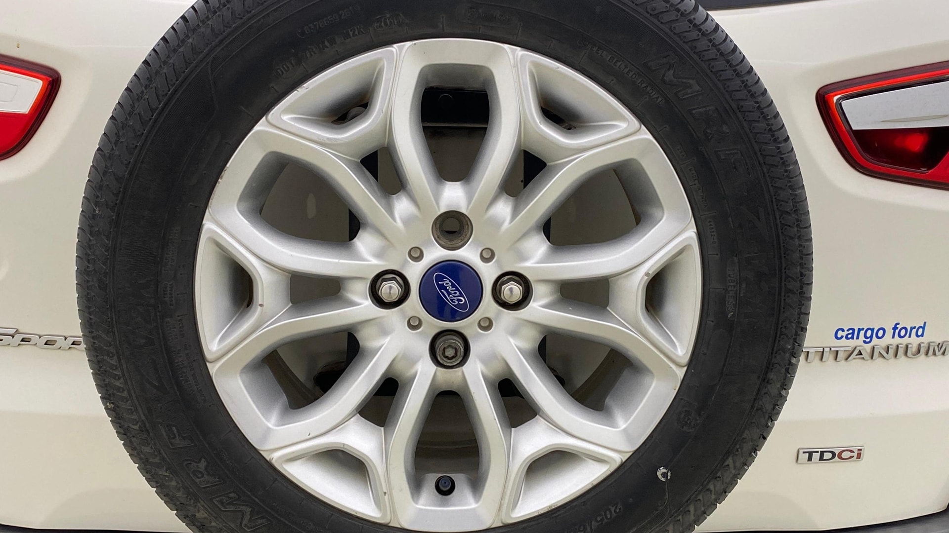View 2016 Ford EcoSport 1.5 TDCi Diesel Ambiente BS IV Image 15 Used 2016 Ford EcoSport 1.5 TDCi Diesel Ambiente BS IV Image 15
