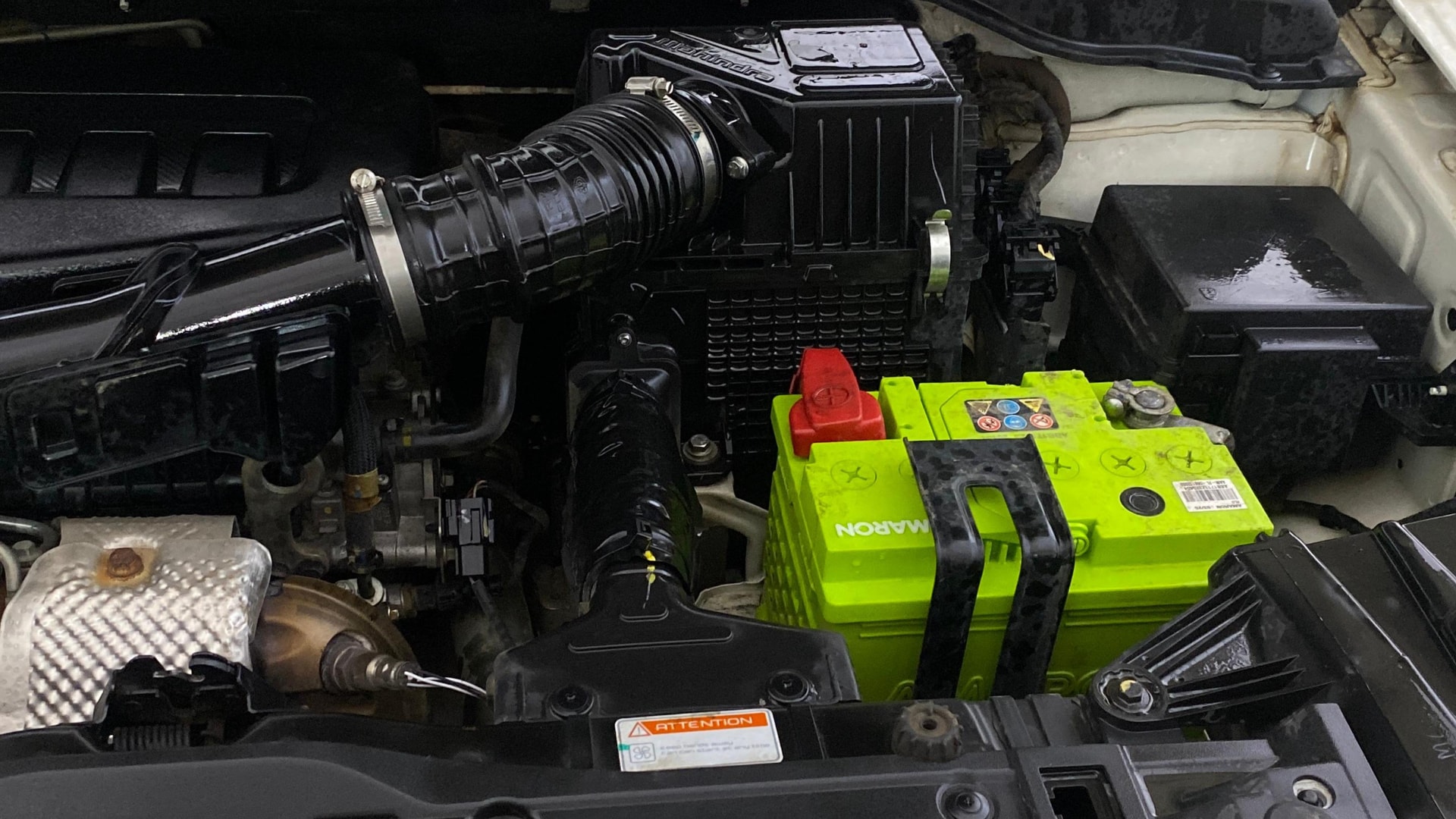 View 2022 Mahindra XUV300 W4 Petrol BS IV Image 13 Used 2022 Mahindra XUV300 W4 Petrol BS IV Image 13