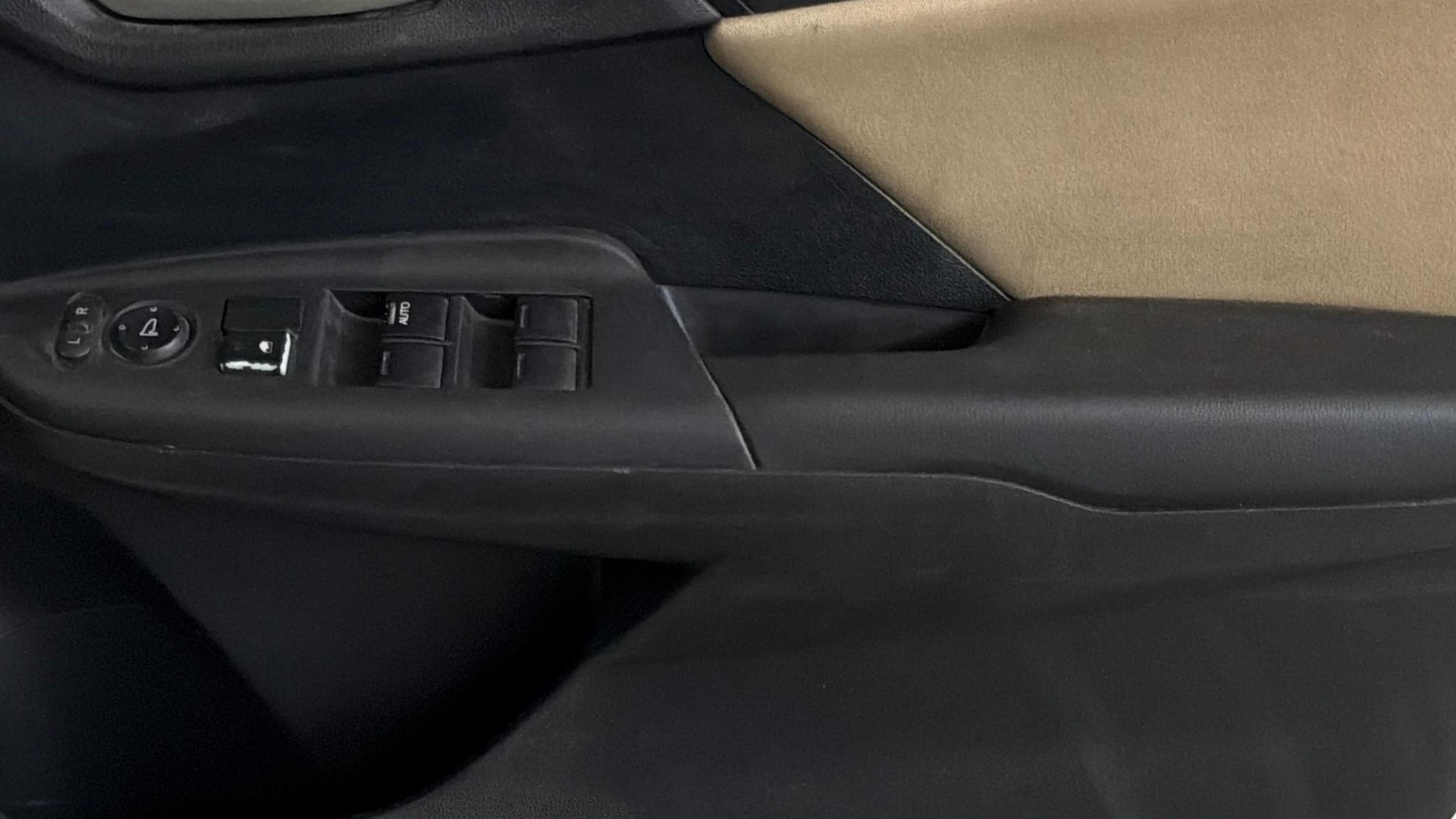 View 2015 Honda Jazz E MT Diesel Image 33 Used 2015 Honda Jazz E MT Diesel Image 33