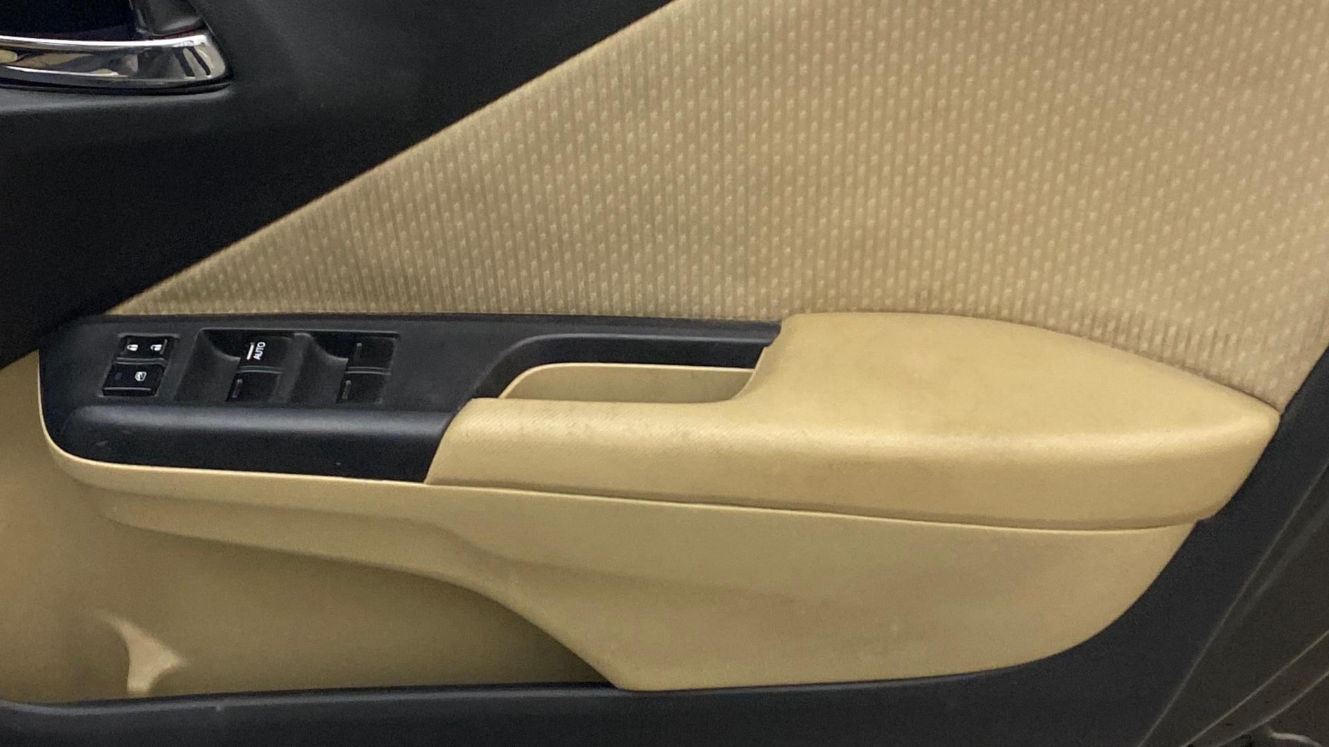 View 2017 Honda City ZX MT Diesel Anniversary Edition Image 34 Used 2017 Honda City ZX MT Diesel Anniversary Edition Image 34