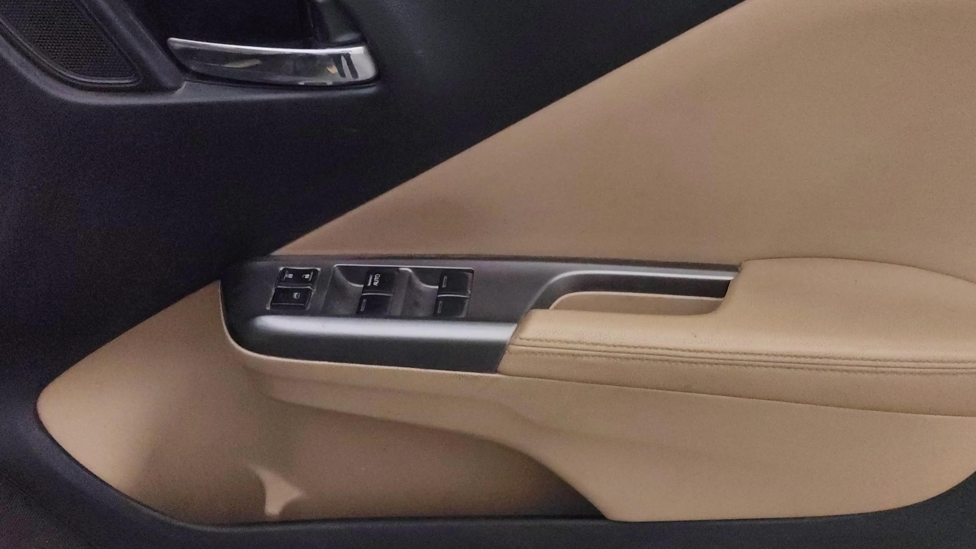 View 2016 Honda City ZX MT Diesel Anniversary Edition Image 35 Used 2016 Honda City ZX MT Diesel Anniversary Edition Image 35