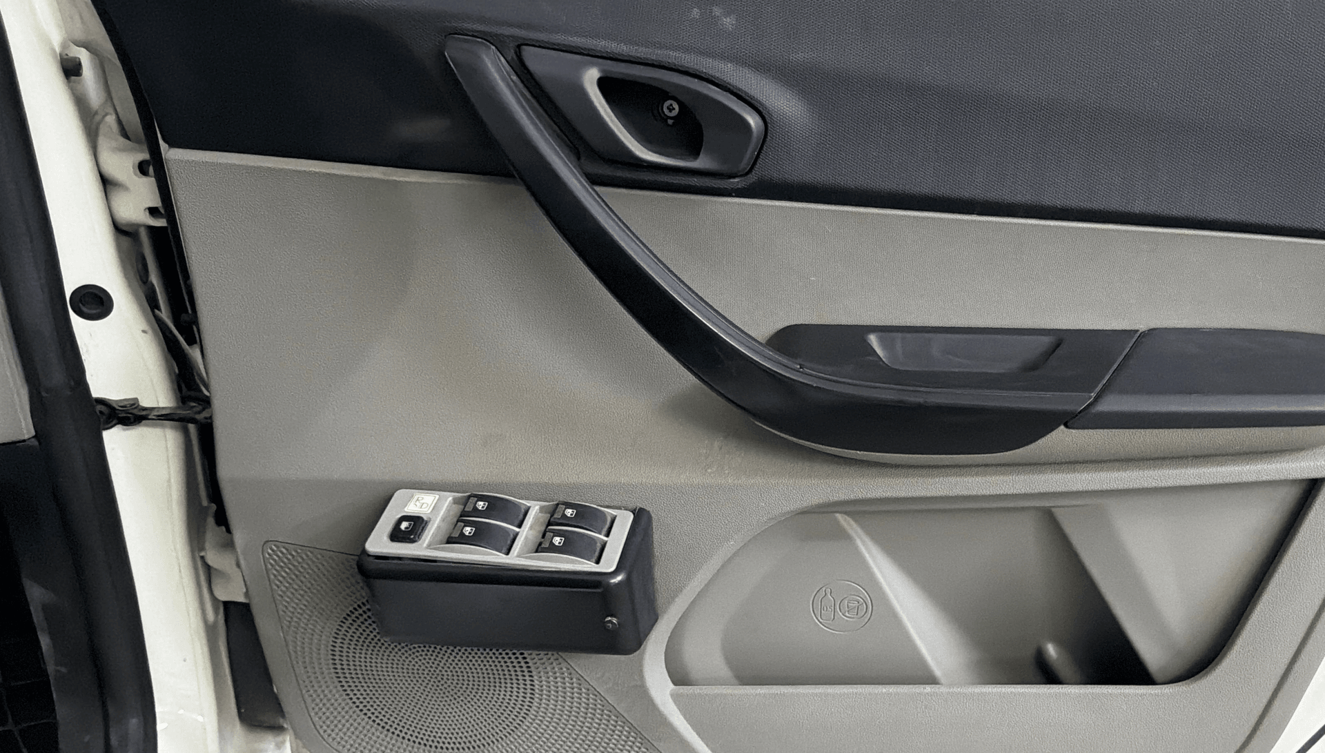 View 2018 Tata Tiago Revotorq XB Image 33 Used 2018 Tata Tiago Revotorq XB Image 33