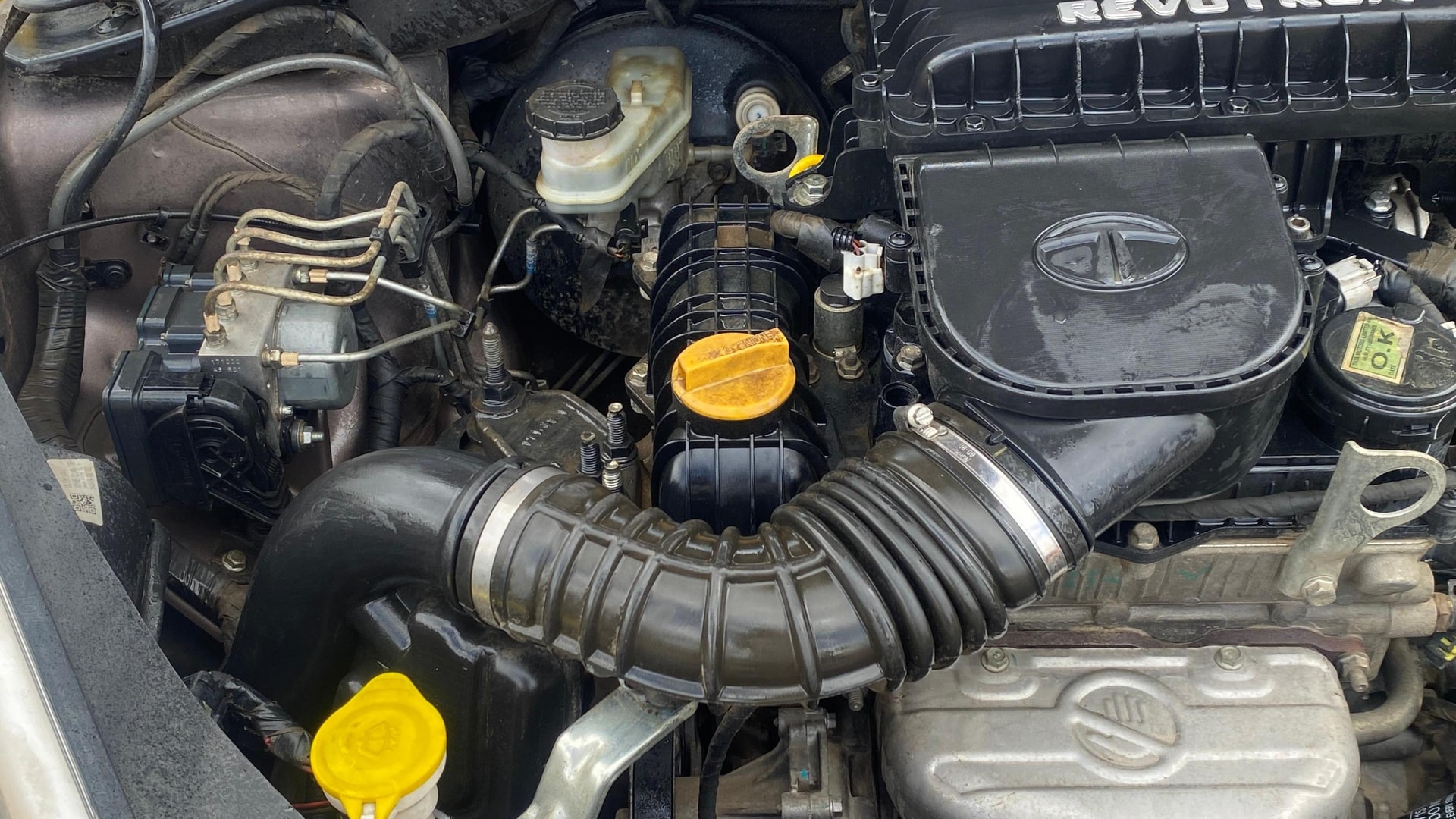View 2018 Tata Tiago Revotorq XB Image 3 Used 2018 Tata Tiago Revotorq XB Image 3