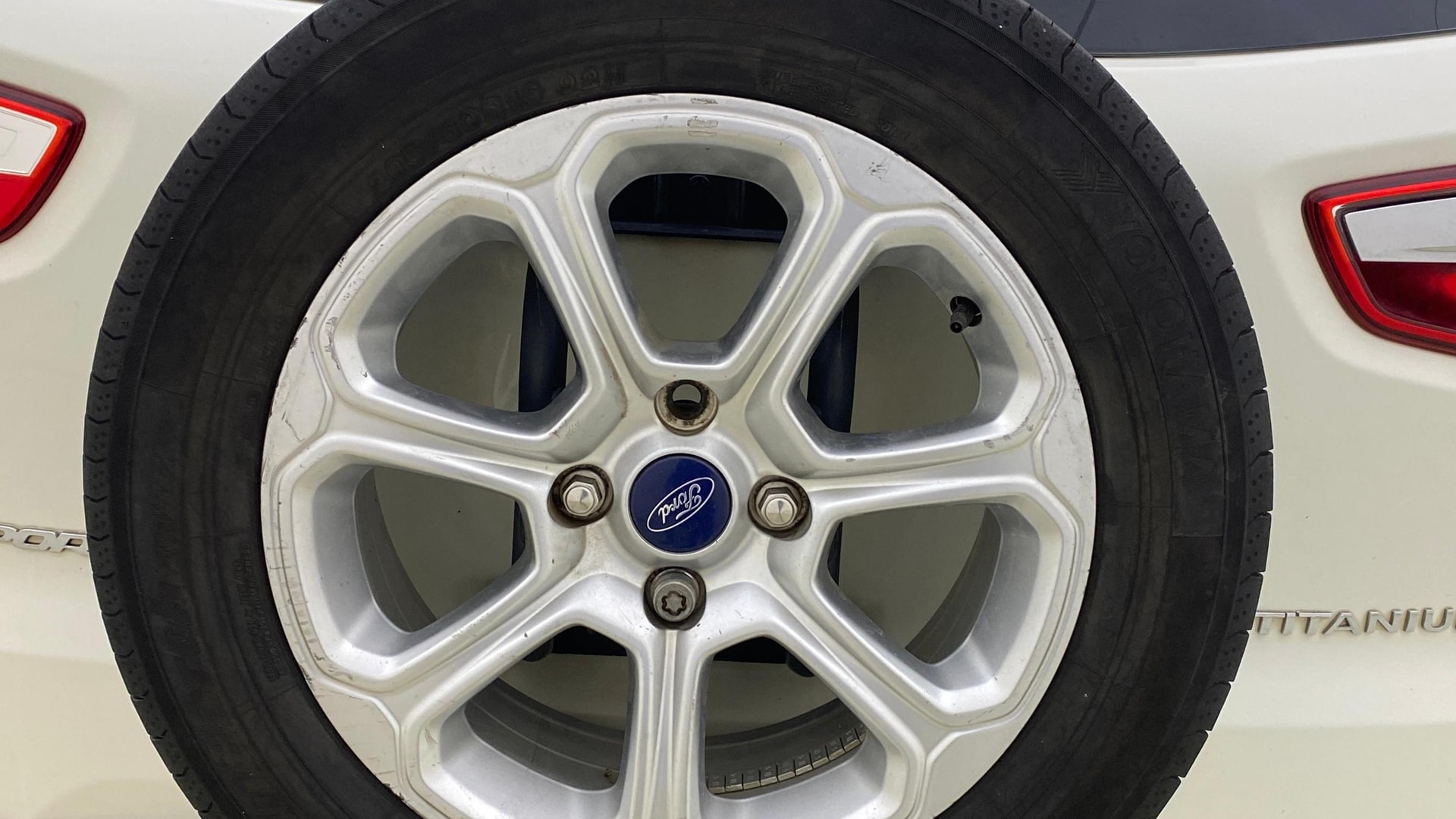 View 2019 Ford EcoSport 1.5 TDCi Diesel Ambiente BS IV Image 17 Used 2019 Ford EcoSport 1.5 TDCi Diesel Ambiente BS IV Image 17