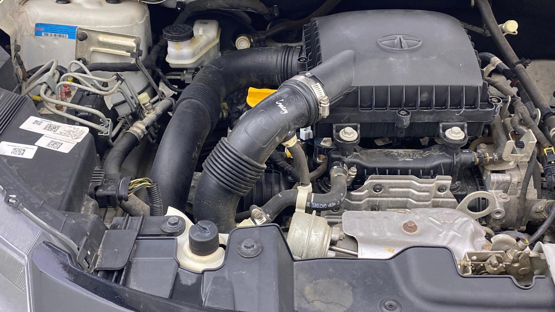 View 2023 Tata Nexon Revotron XE Image 3 Used 2023 Tata Nexon Revotron XE Image 3