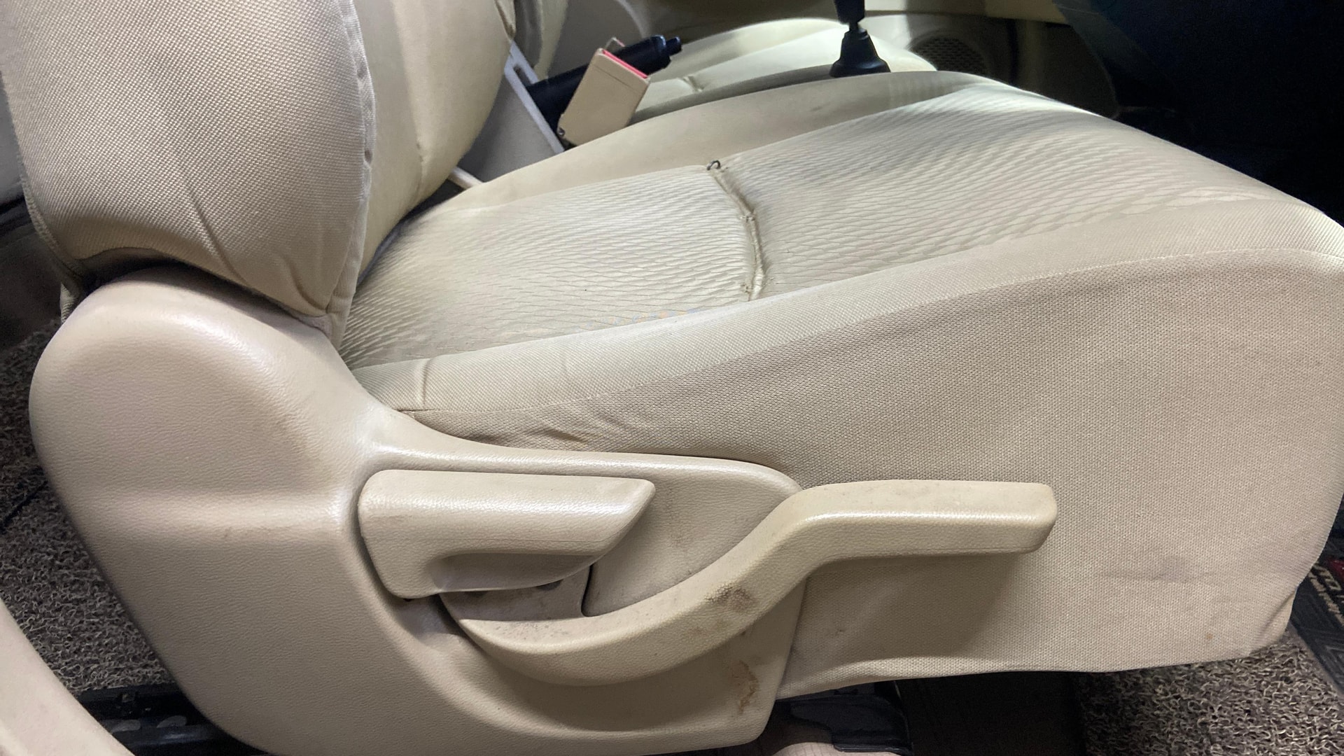 View 2015 Honda Amaze E MT Petrol BS IV Image 10 Used 2015 Honda Amaze E MT Petrol BS IV Image 10
