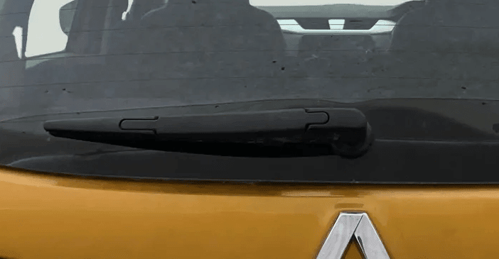 View 2021 Renault Triber RXZ AMT Image 43 Used 2021 Renault Triber RXZ AMT Image 43